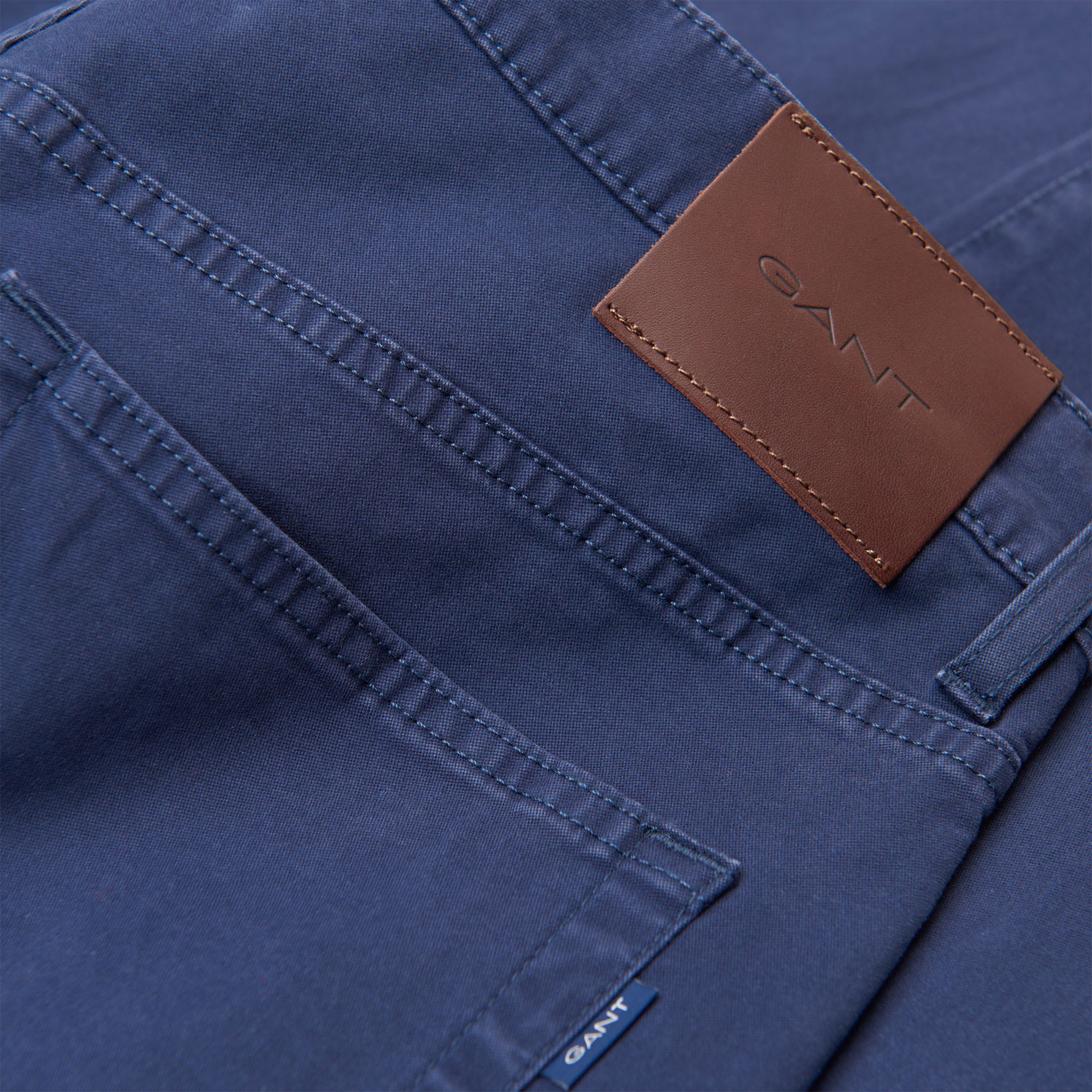 GANT Erkek Lacivert Slim Fit Denim Pantolon