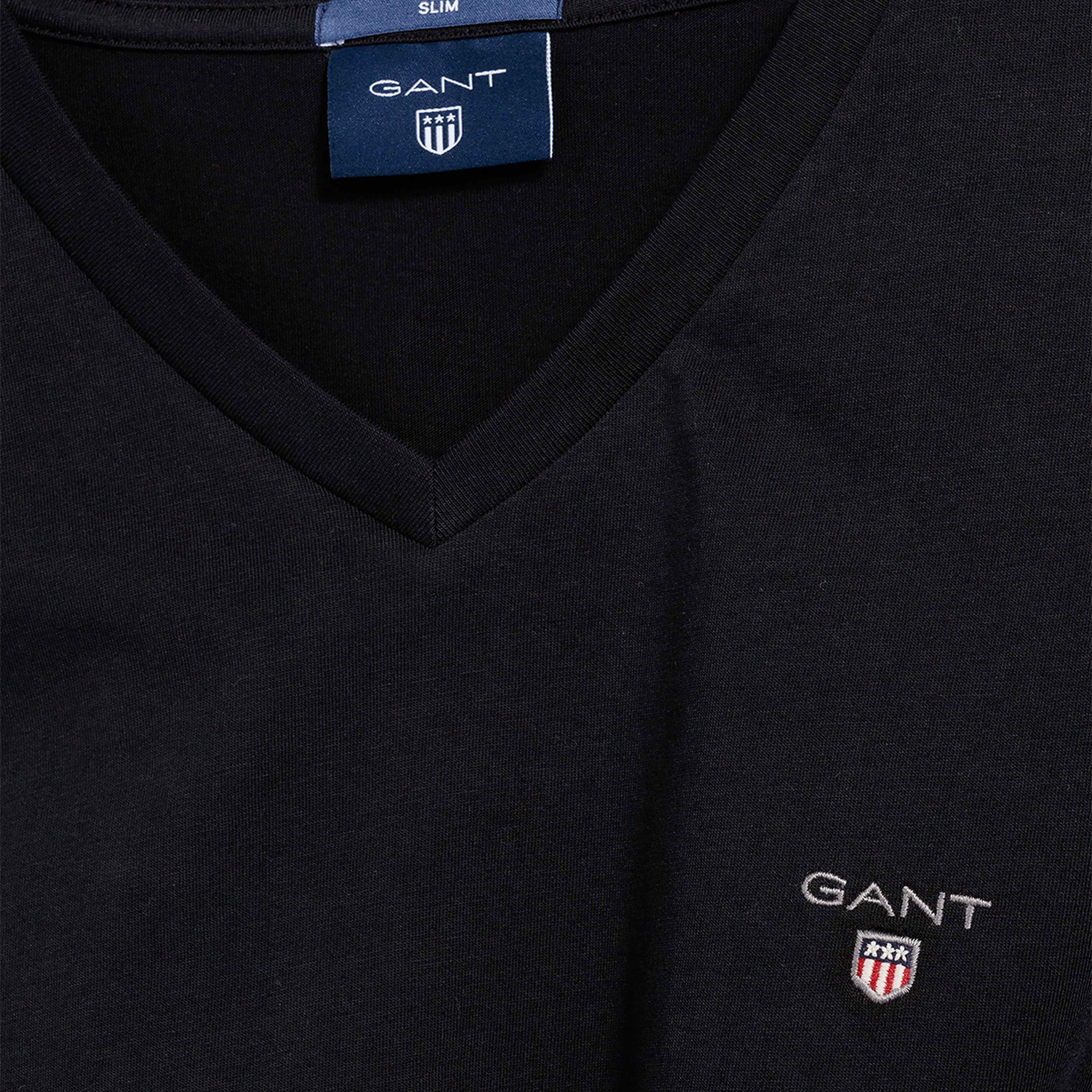 GANT Erkek Siyah Slim Fit V Yaka T-shirt