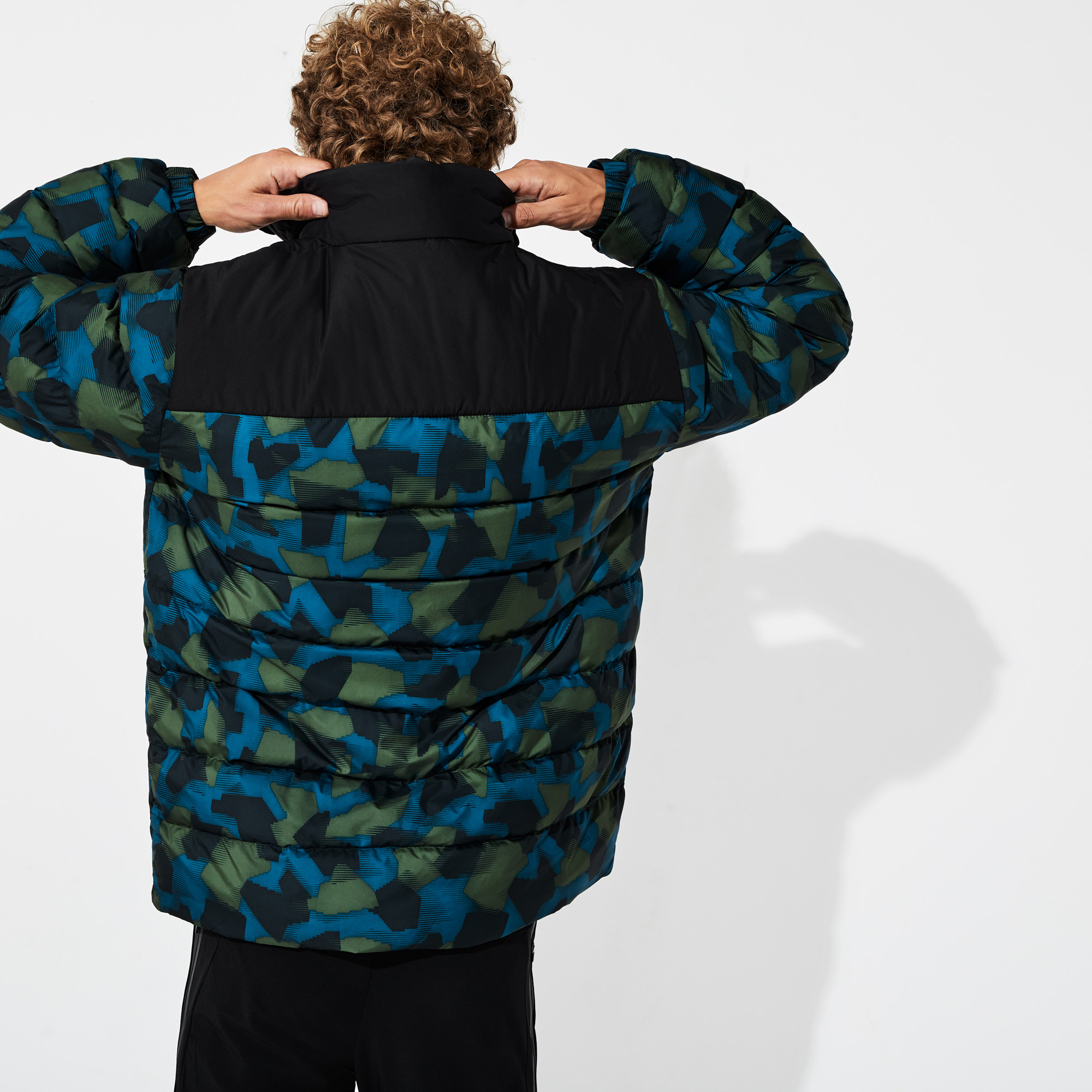 Lacoste Sport Blok Desenli Renkli Erkek Kapitone Suya Dayanıklı Mont