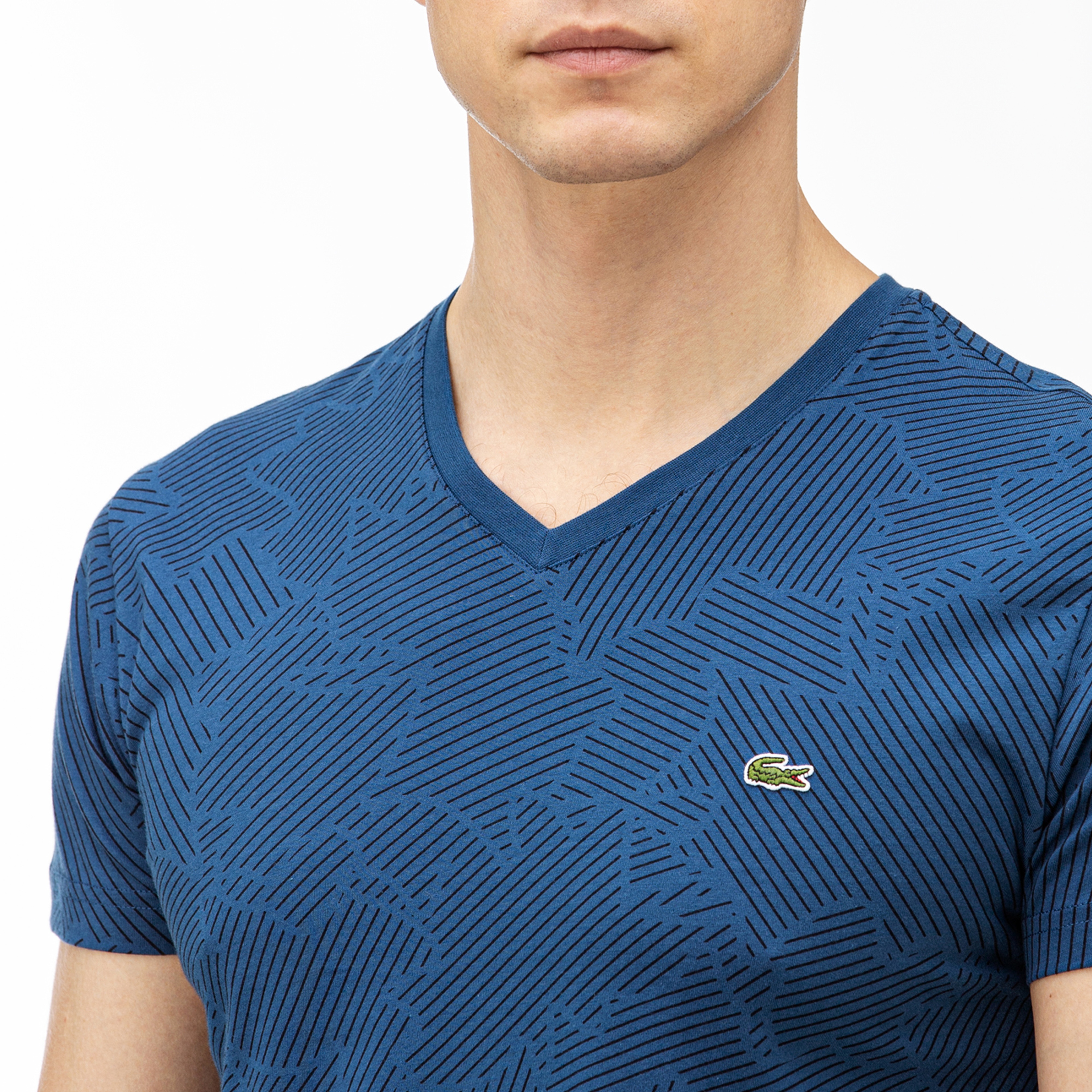 Lacoste Erkek Desenli V Yaka Lacivert T-Shirt