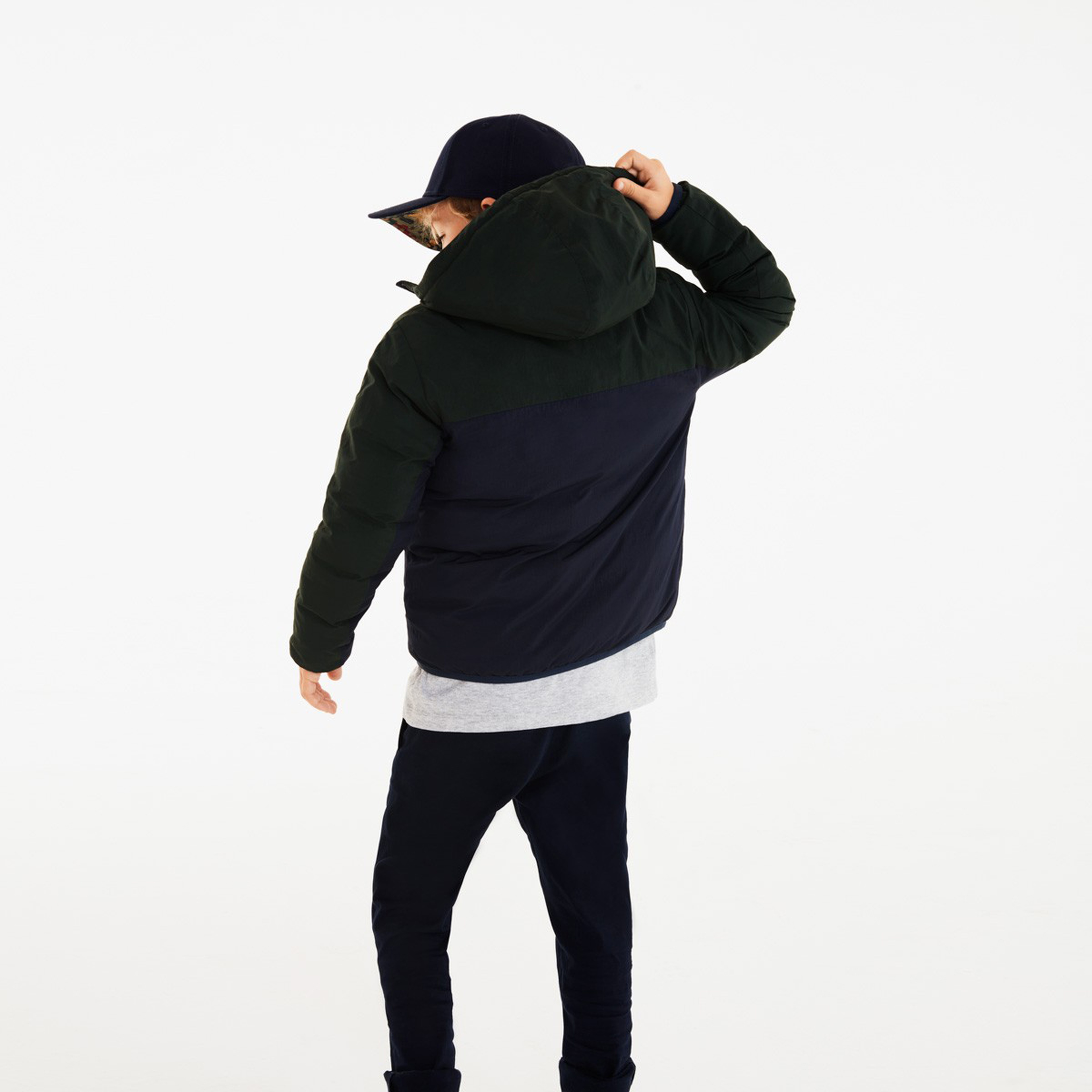 Lacoste Çocuk Kapüşonlu Blok Desenli Lacivert Mont