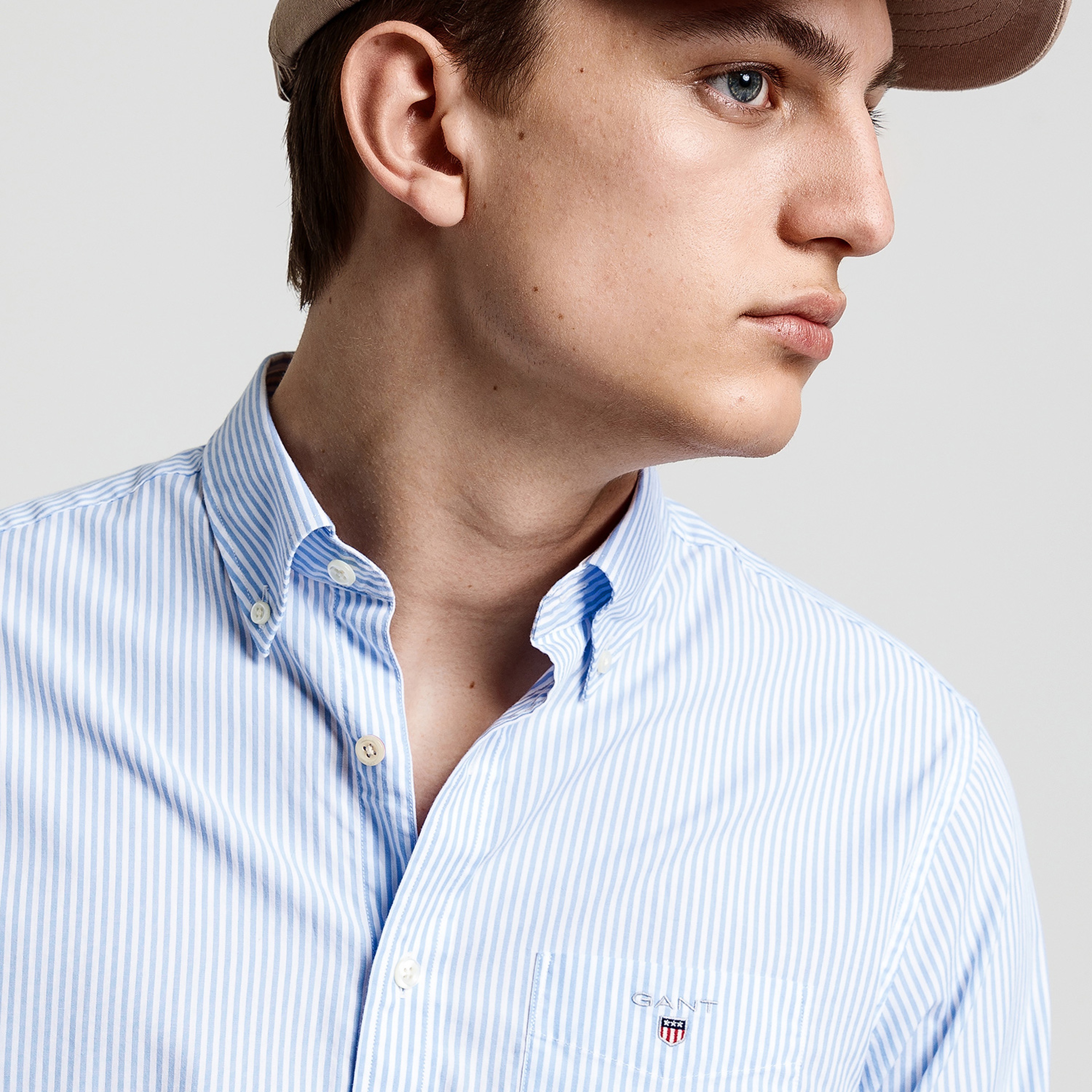 GANT Erkek Mavi Çizgili Regular Fit Broadcloth Banker Gömlek