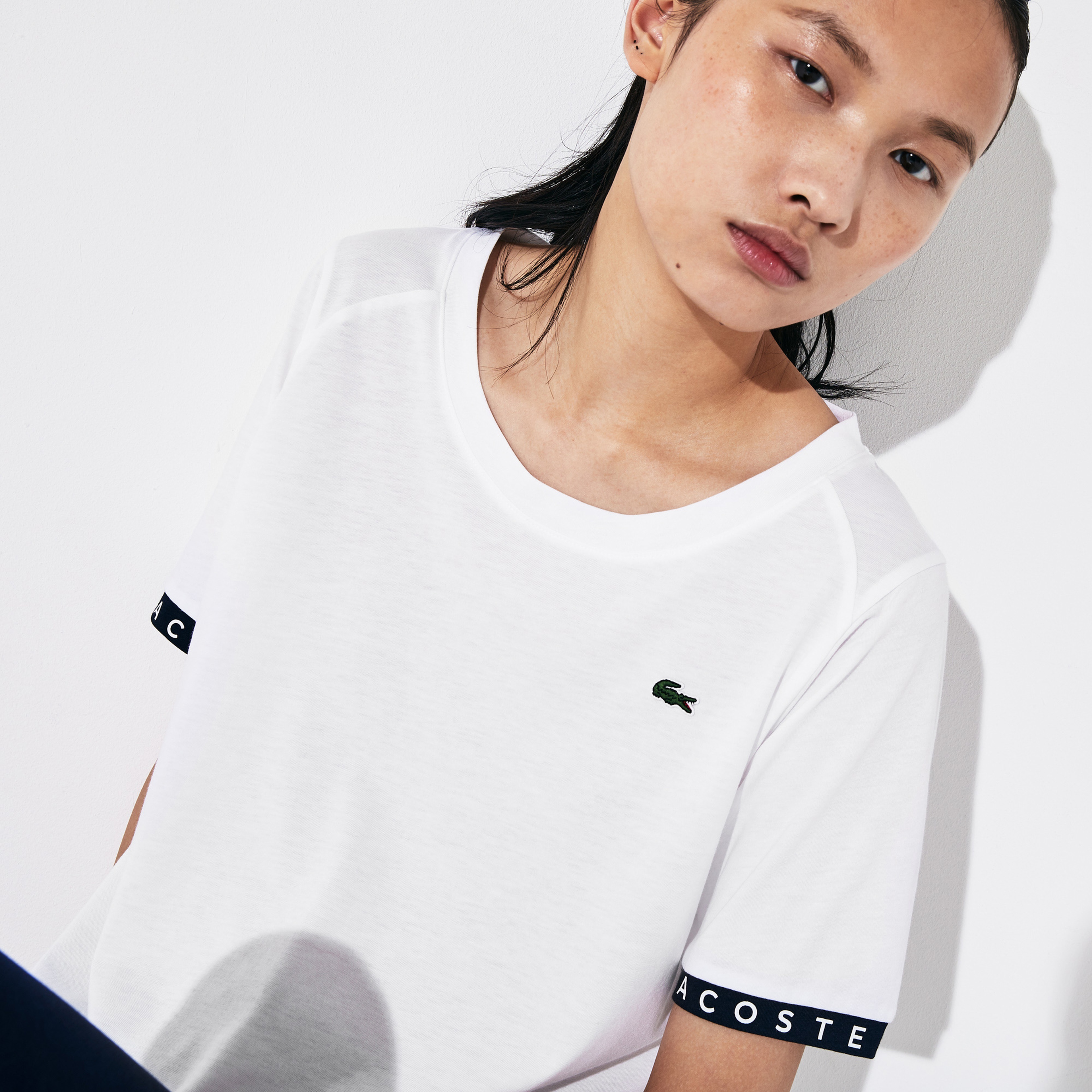 Lacoste Sport Kadın Kayık Yaka Baskılı Beyaz T-Shirt