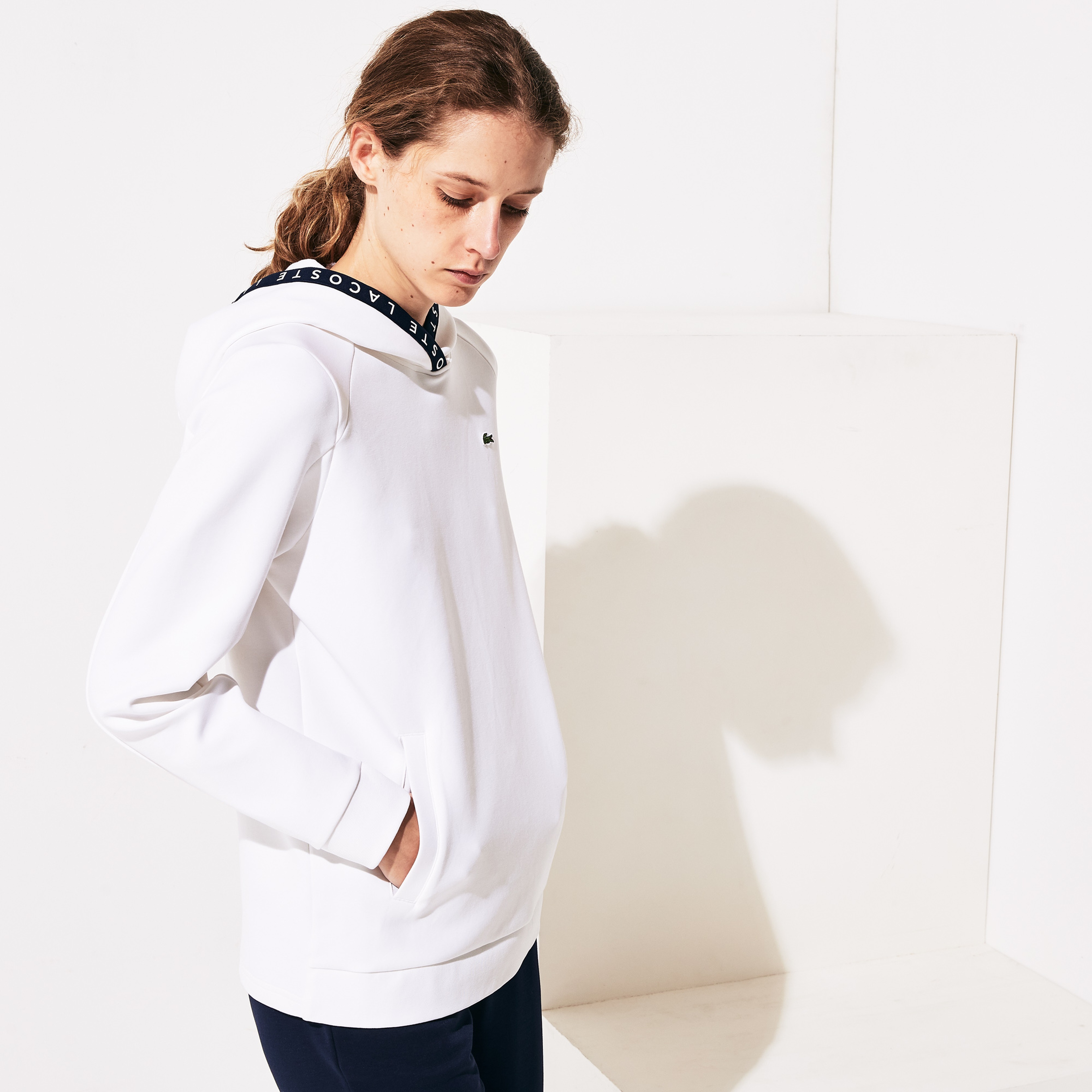 Lacoste Sport Kadın Kapüşonlu Beyaz Sweatshirt