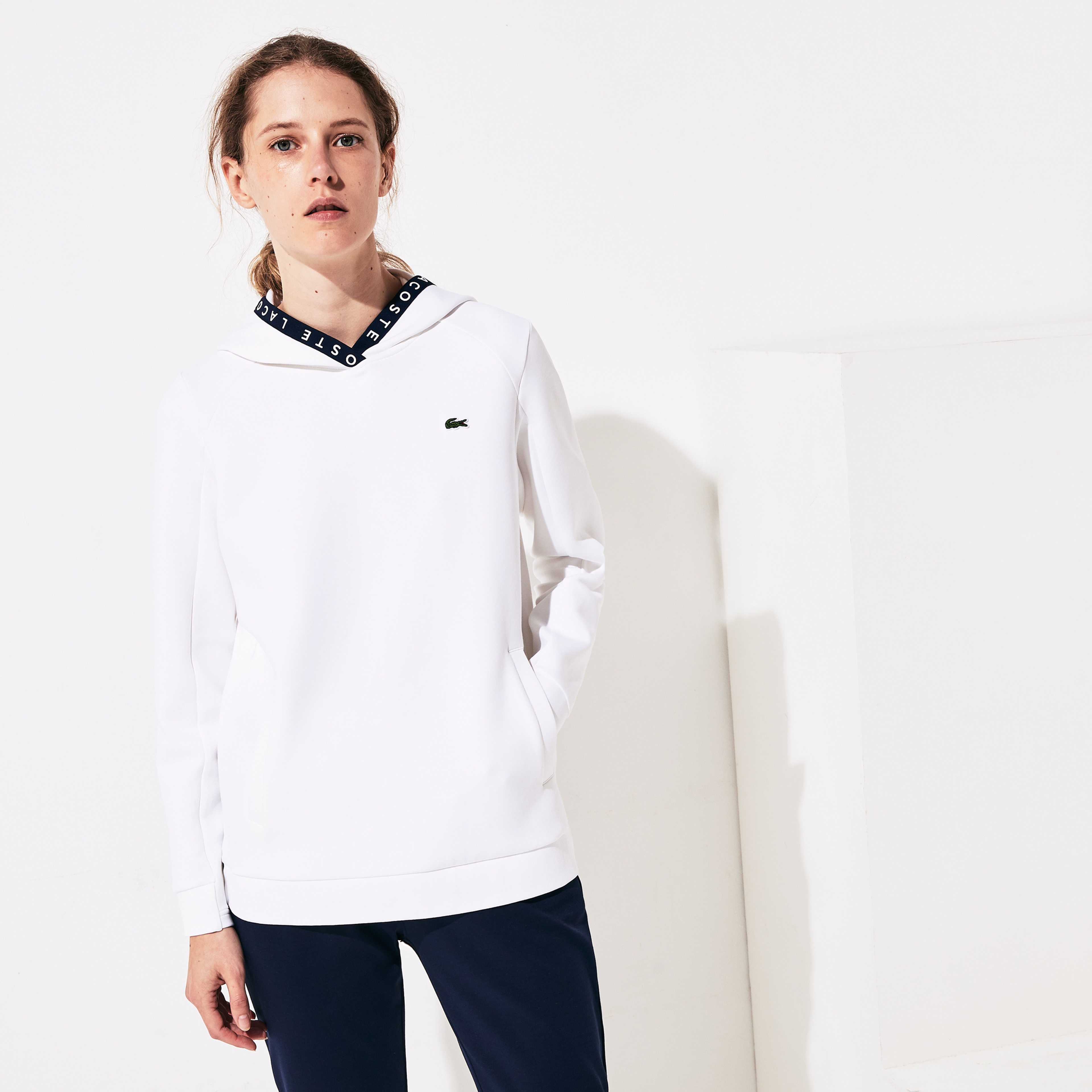Lacoste Sport Kadın Kapüşonlu Beyaz Sweatshirt