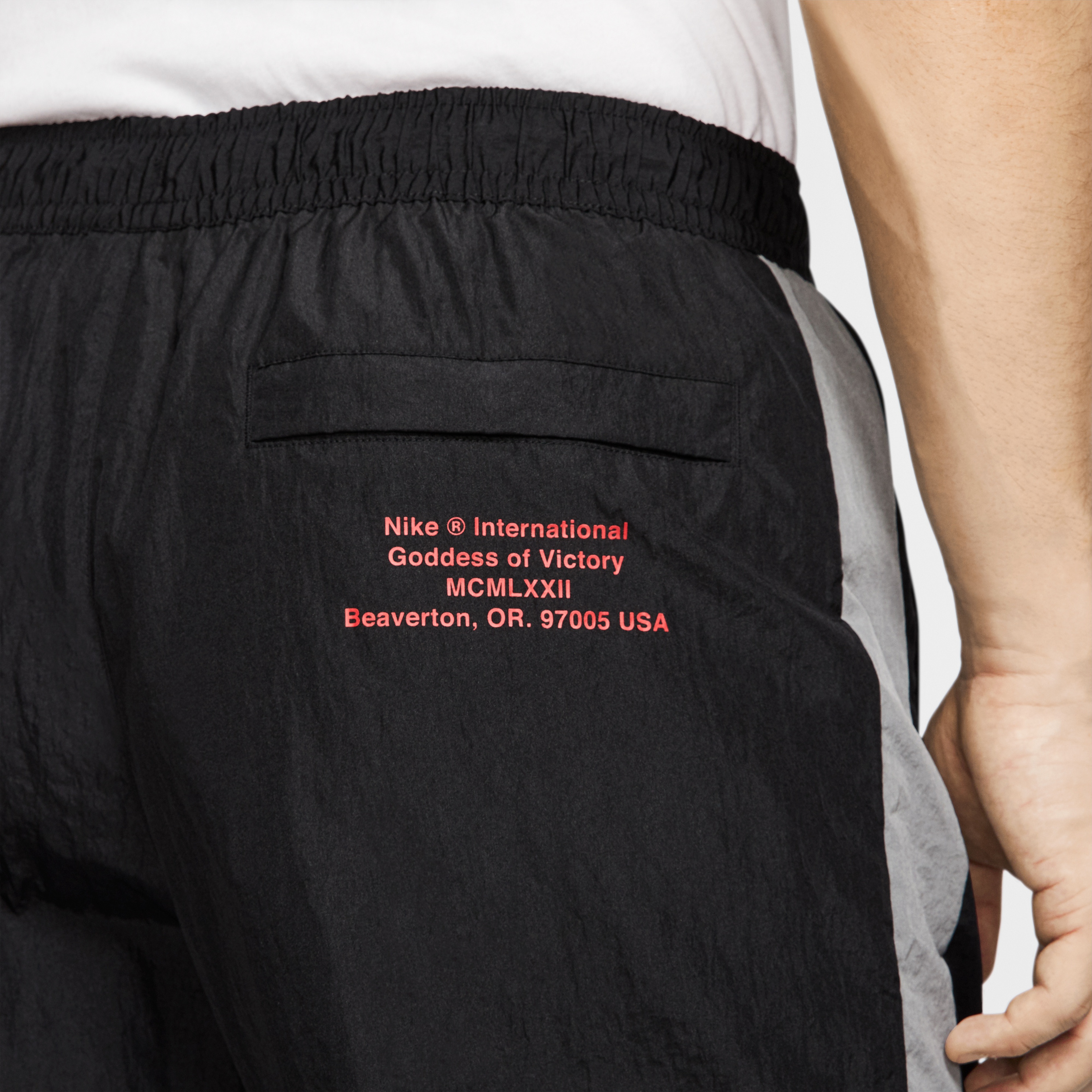 Nike Sportswear Swoosh Erkek Siyah Eşofman Altı