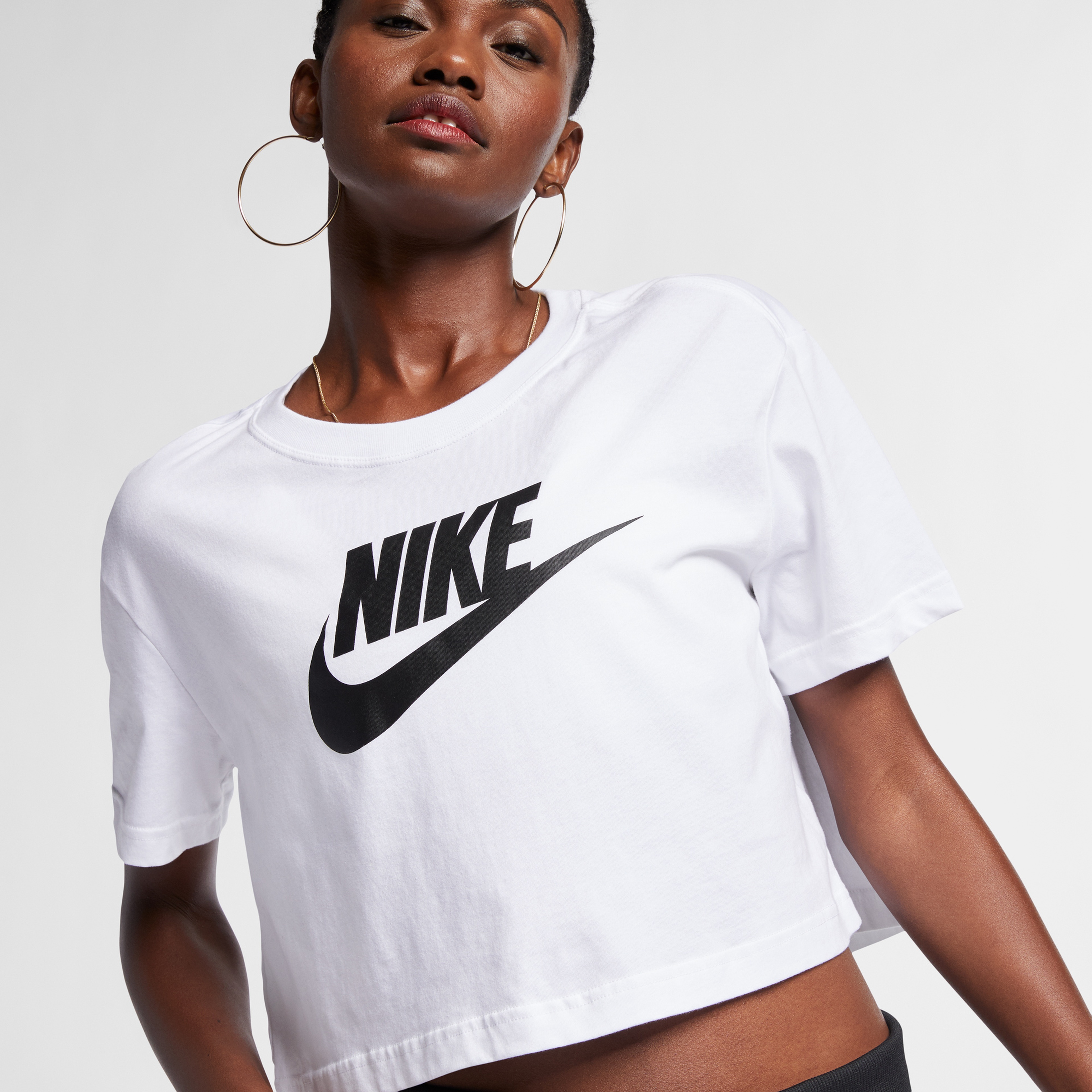 Nike Sportswear Essential Crop Kadın Beyaz T-Shirt