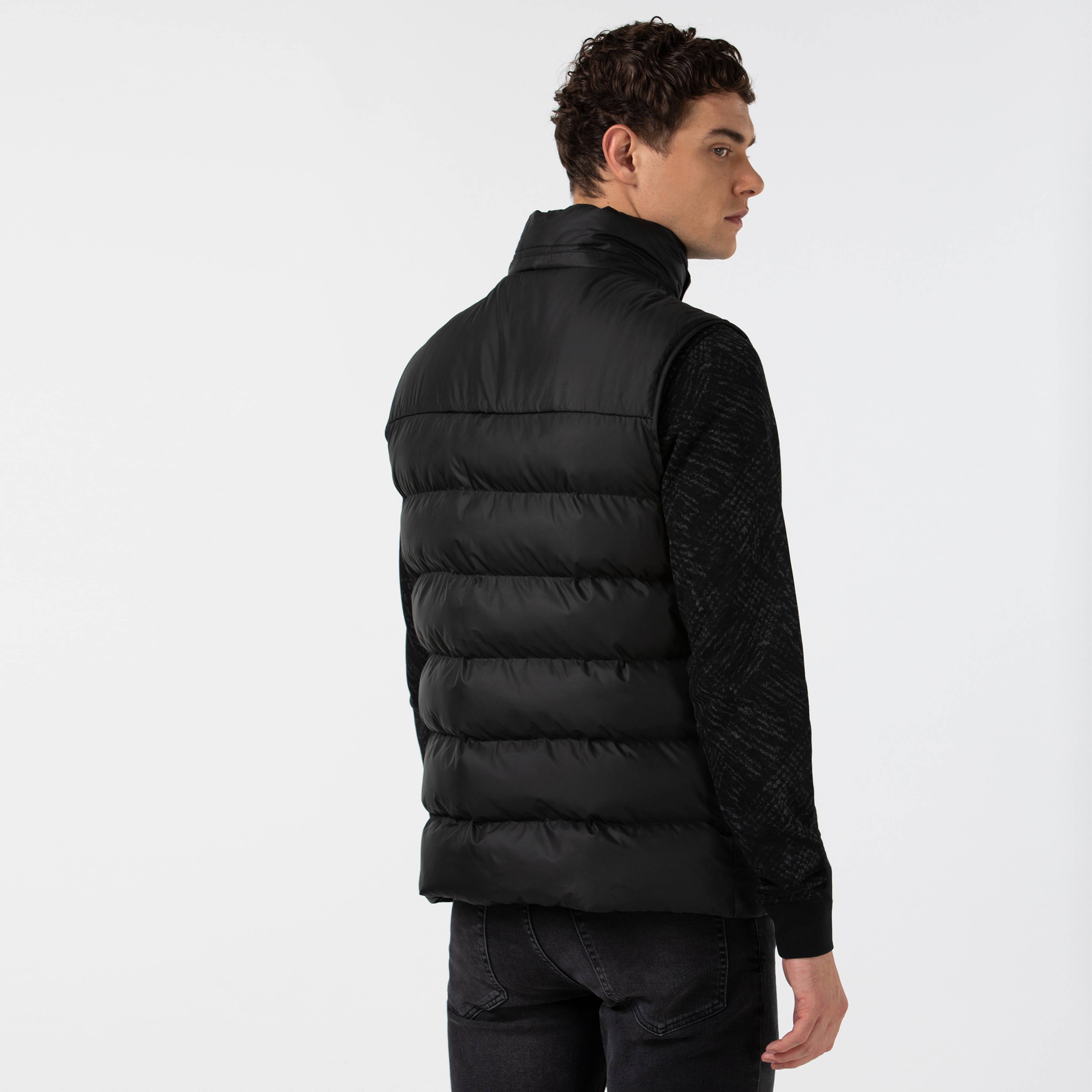 Lacoste Erkek Kapitone Kapüşonlu Kolsuz Siyah Yelek Mont