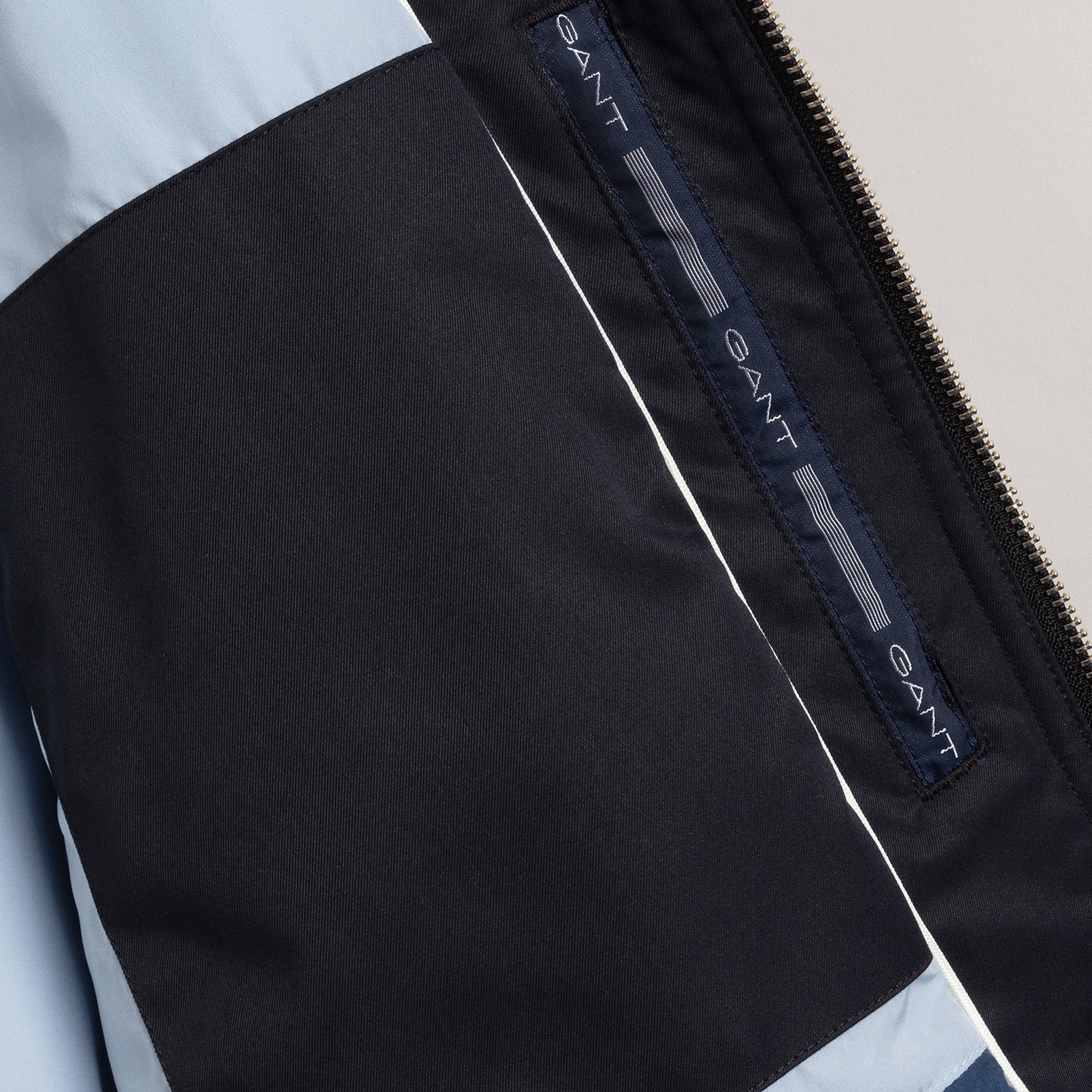 GANT Erkek Siyah Regular Fit Mont