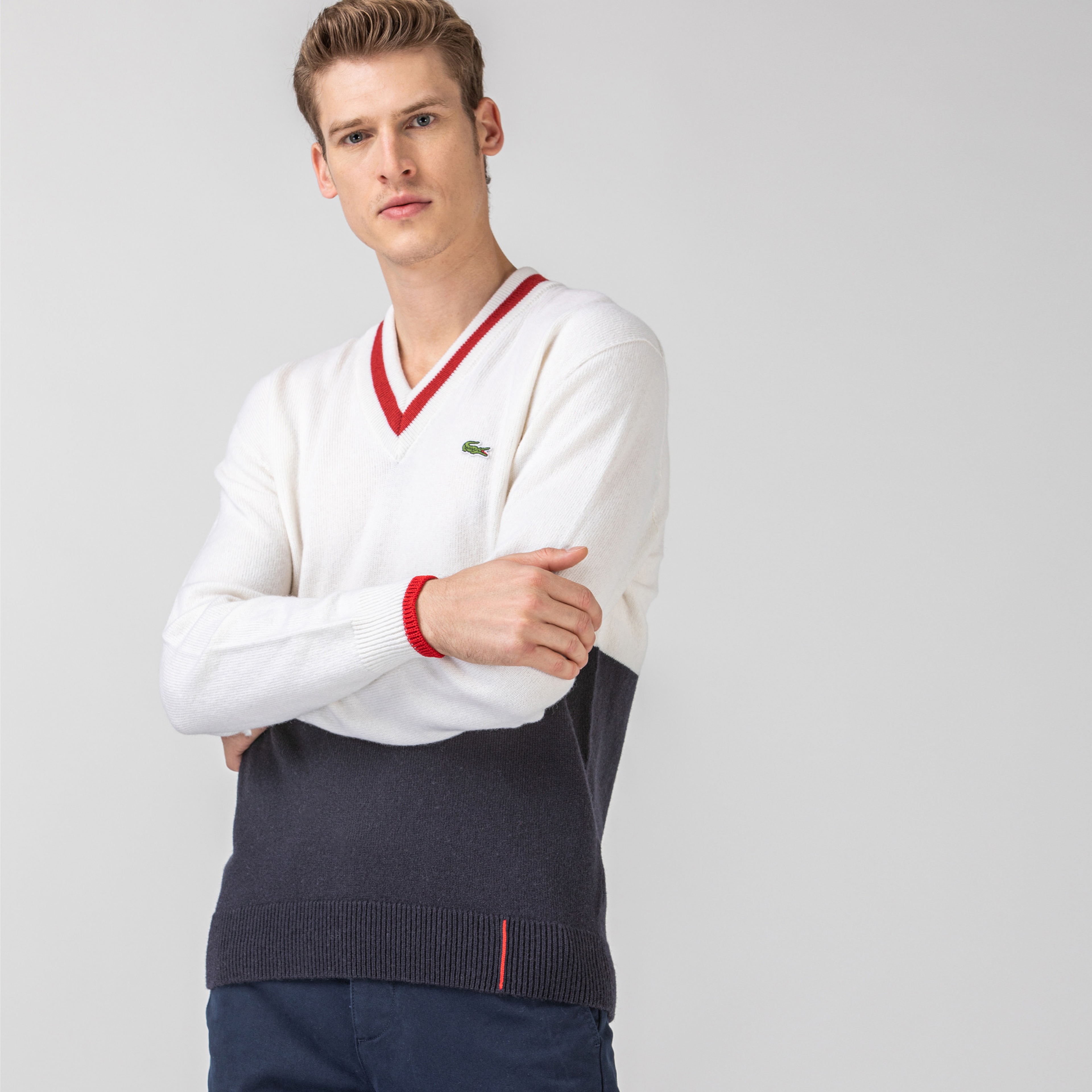 Lacoste Erkek Yün Blok Desenli V Yaka Lacivert - Ekru Triko Kazak