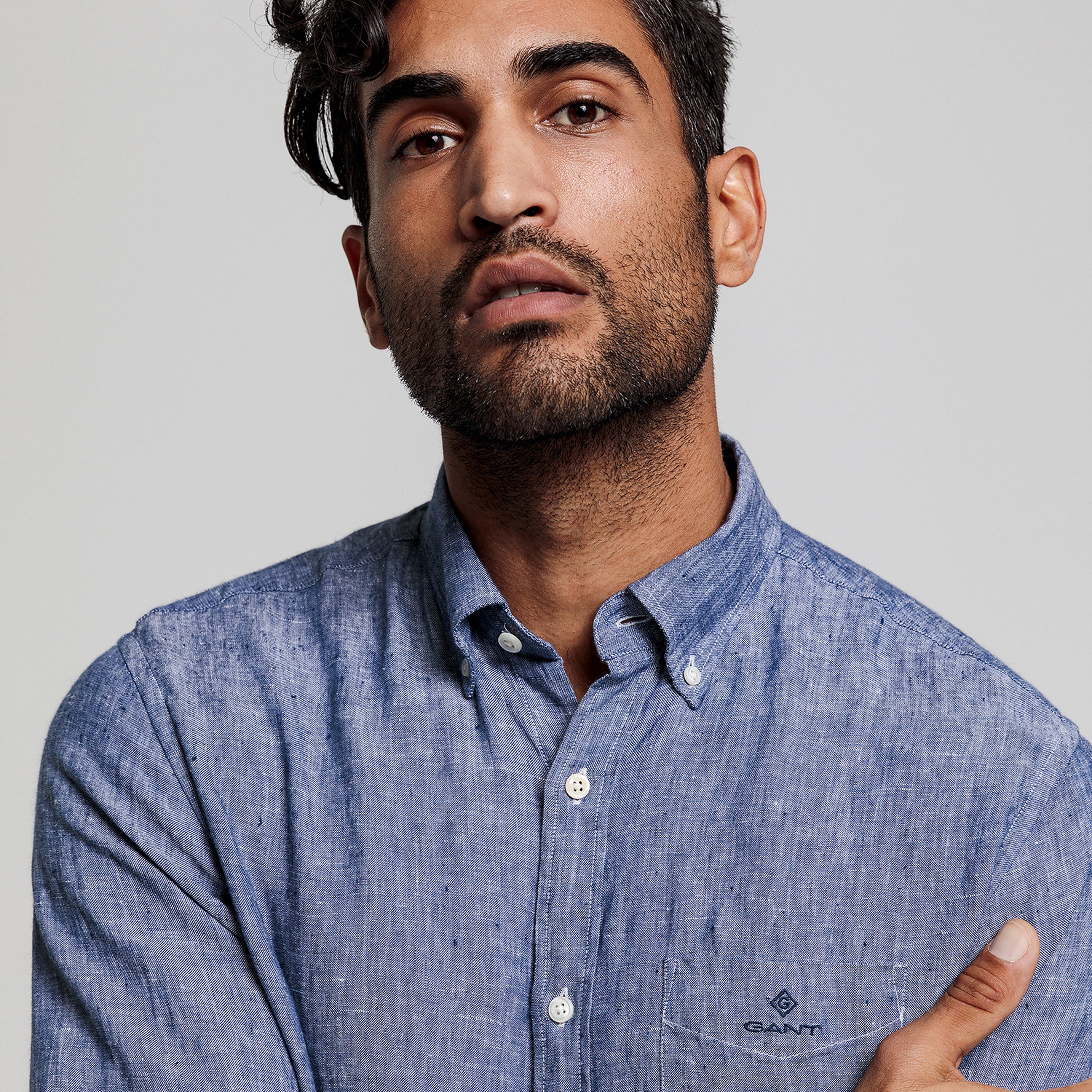 Gant Erkek Lacivert Regular Fit Düğmeli Yaka Keten Gömlek