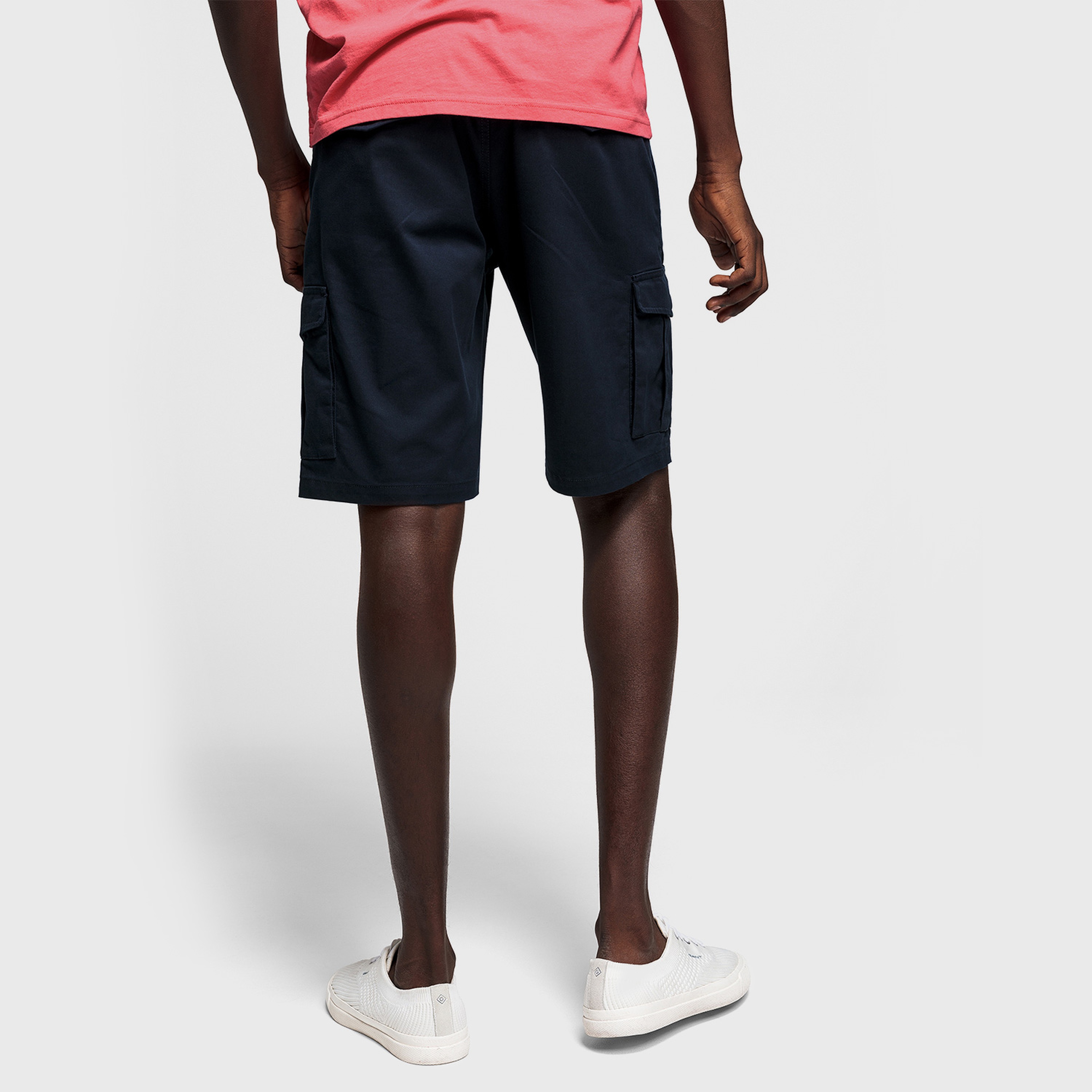 GANT Erkek Lacivert Relaxed Fit Tech Prep Kemerli Şort