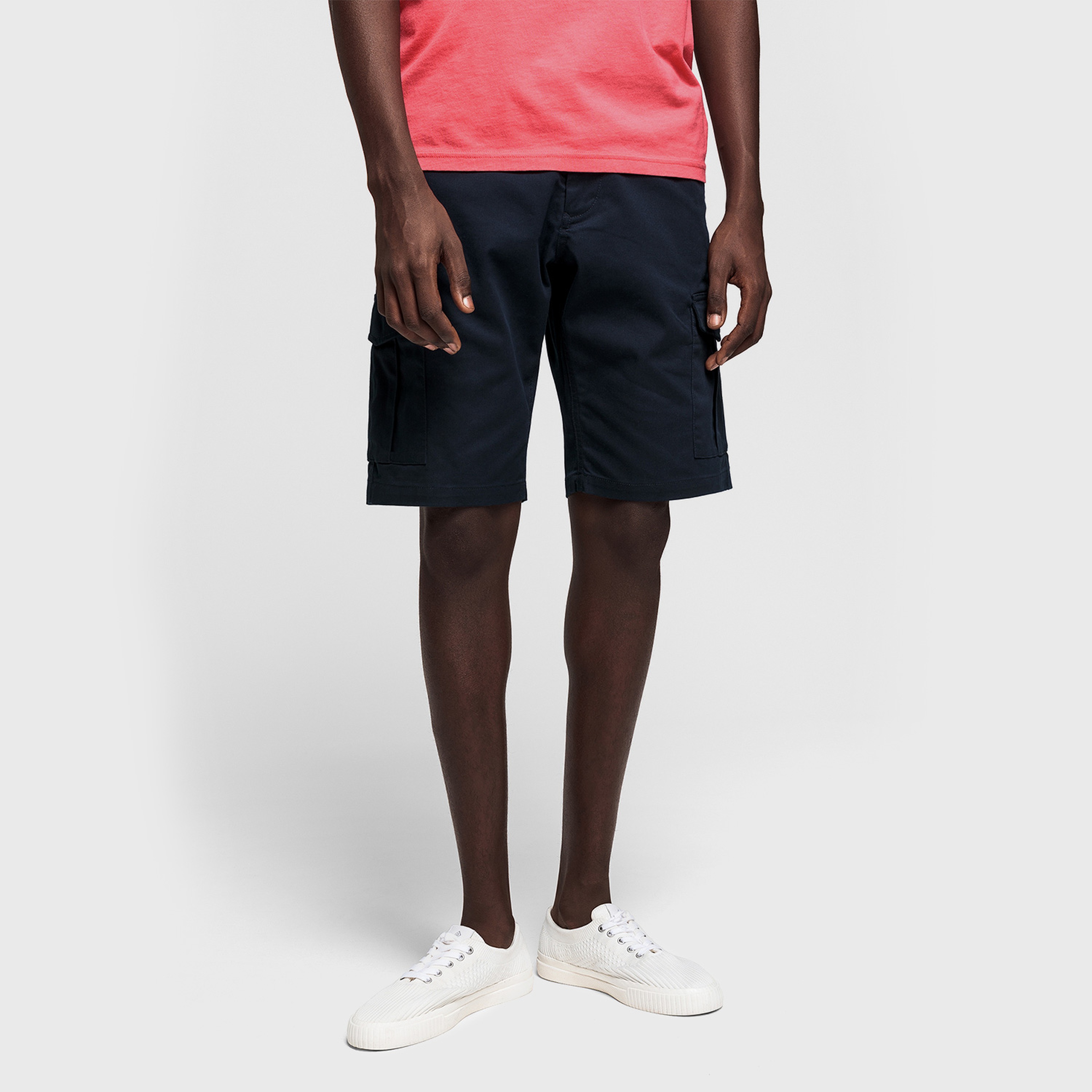 GANT Erkek Lacivert Relaxed Fit Tech Prep Kemerli Şort