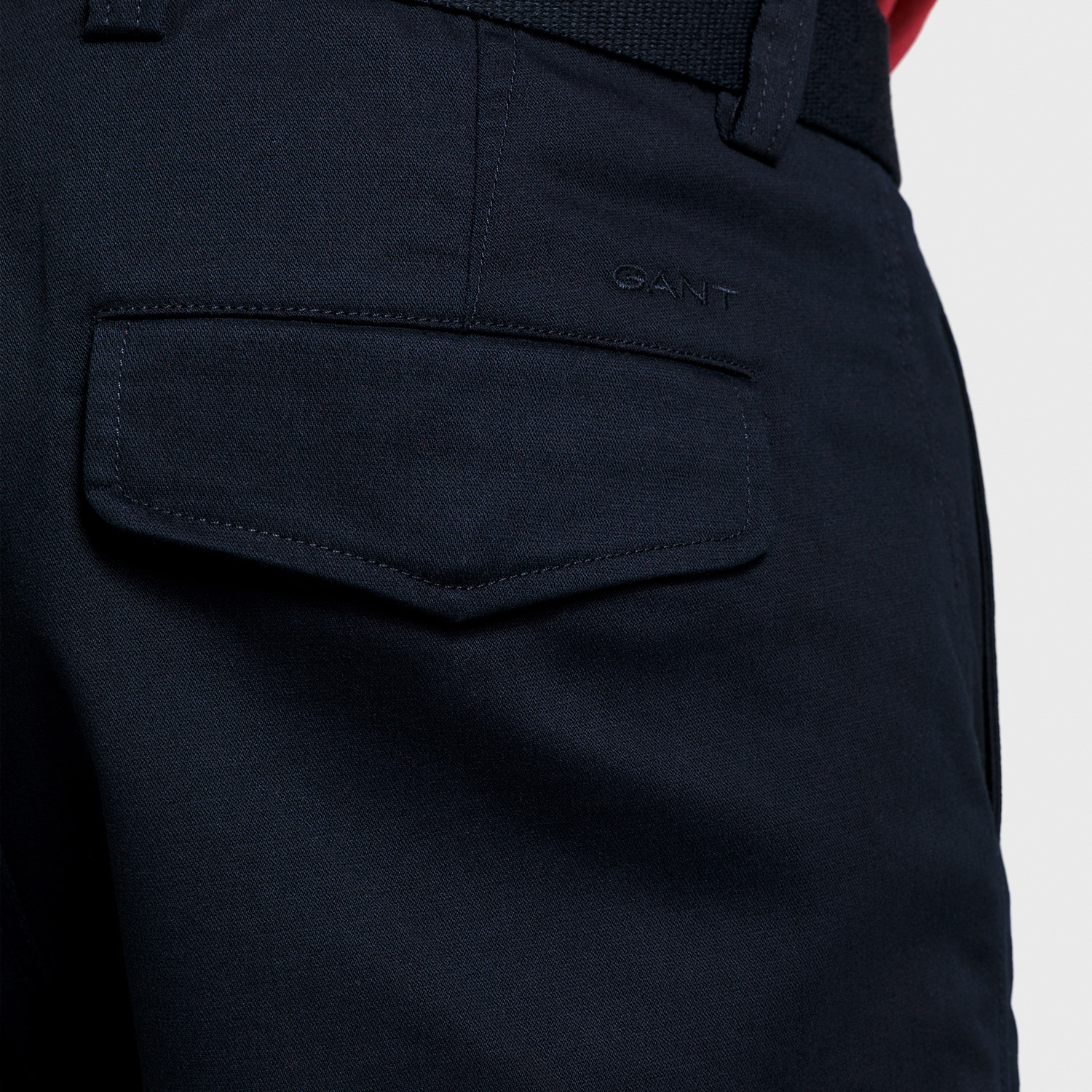 GANT Erkek Lacivert Relaxed Fit Tech Prep Kemerli Şort