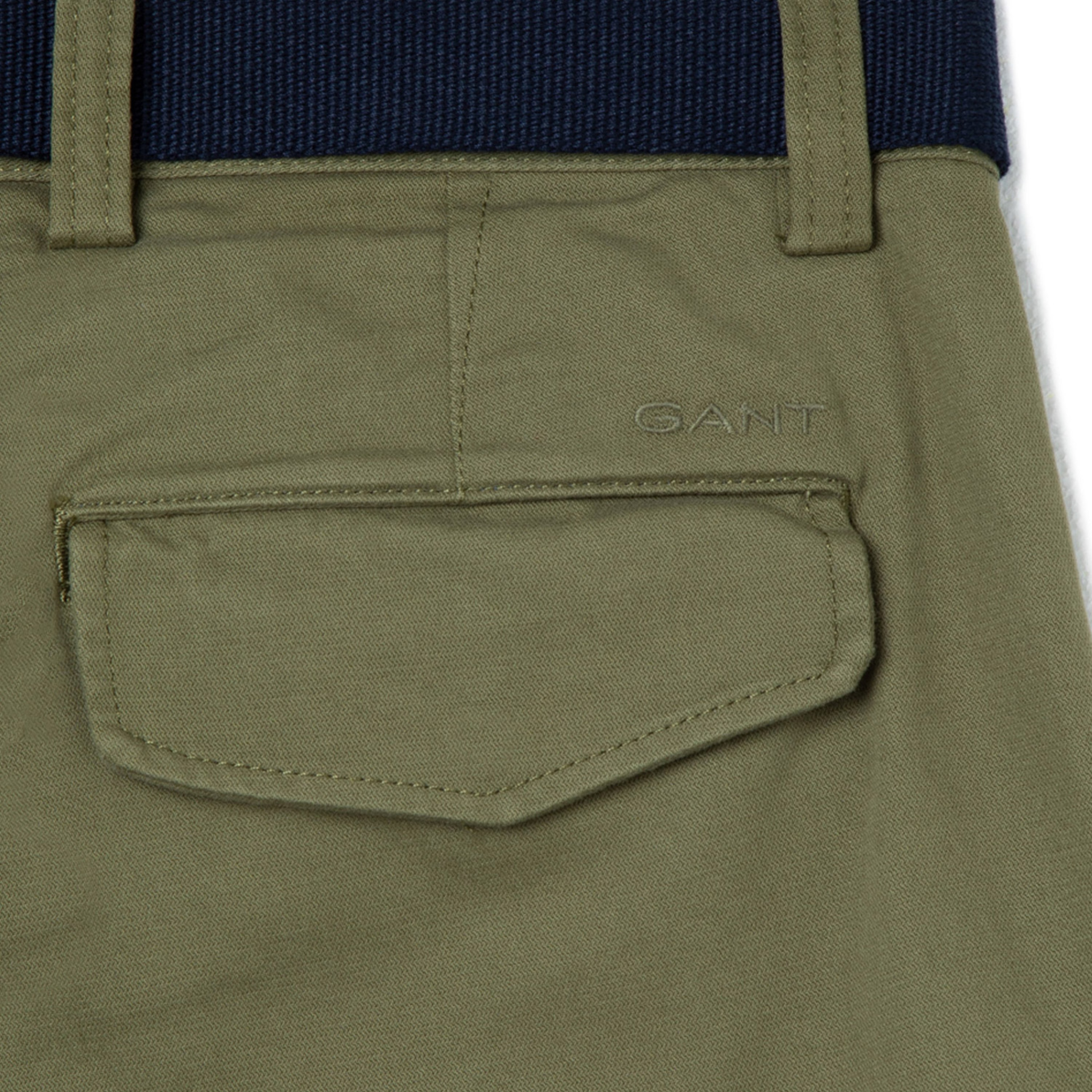 GANT Erkek Yeşil Relaxed Fit Tech Prep Kemerli Şort