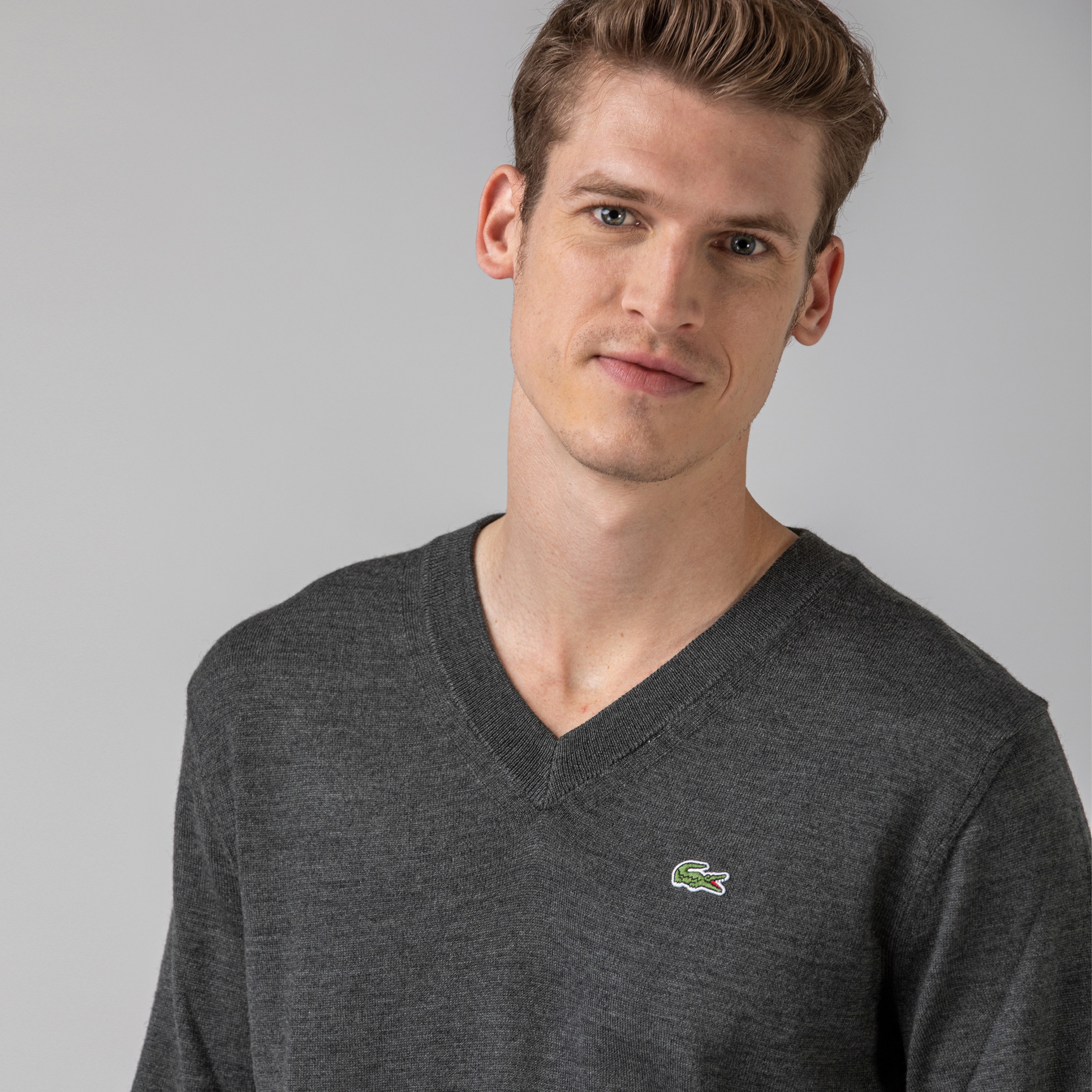 Lacoste Erkek V Yaka Gri Triko Kazak