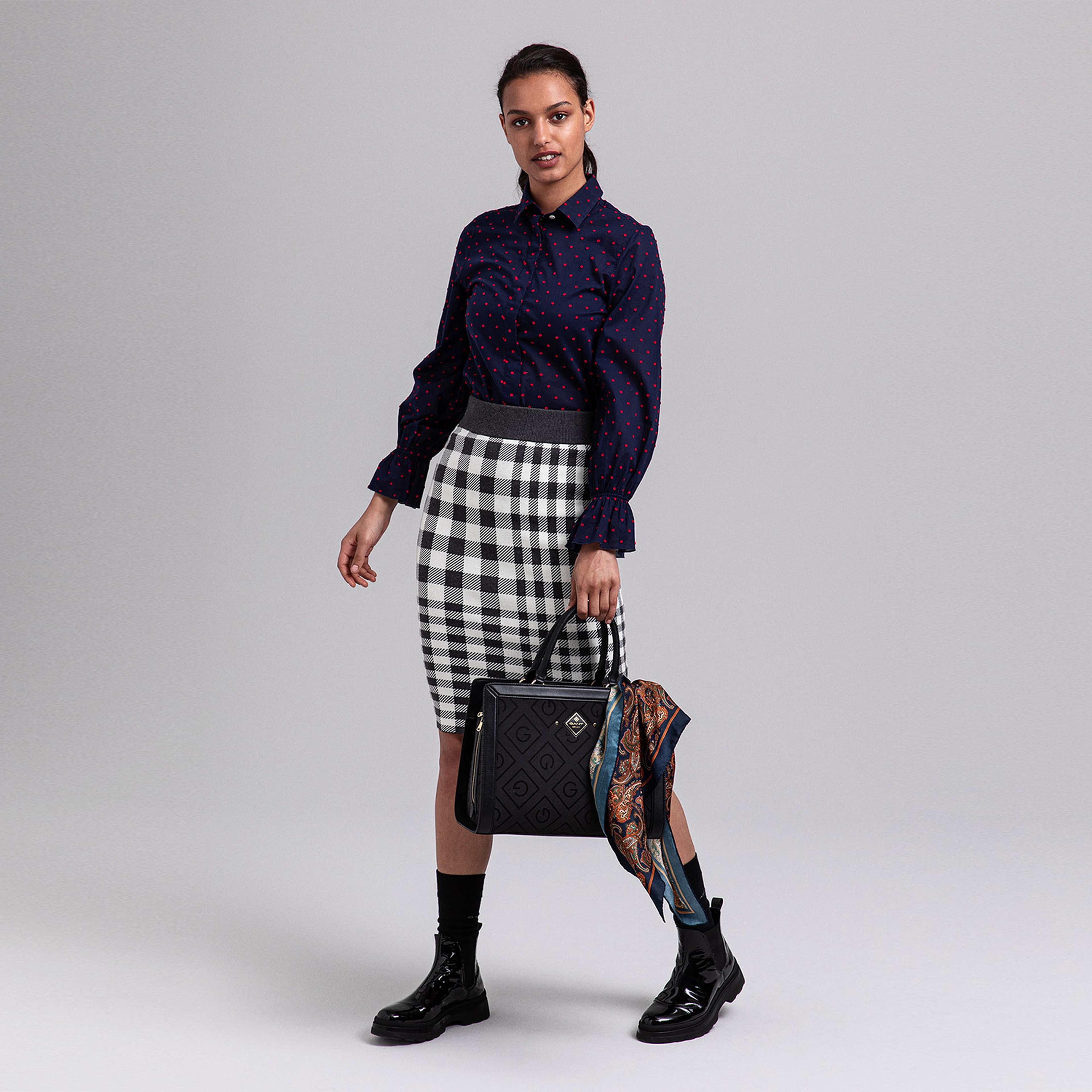 GANT Kadın Lacivert Desenli Regular Fit Gömlek