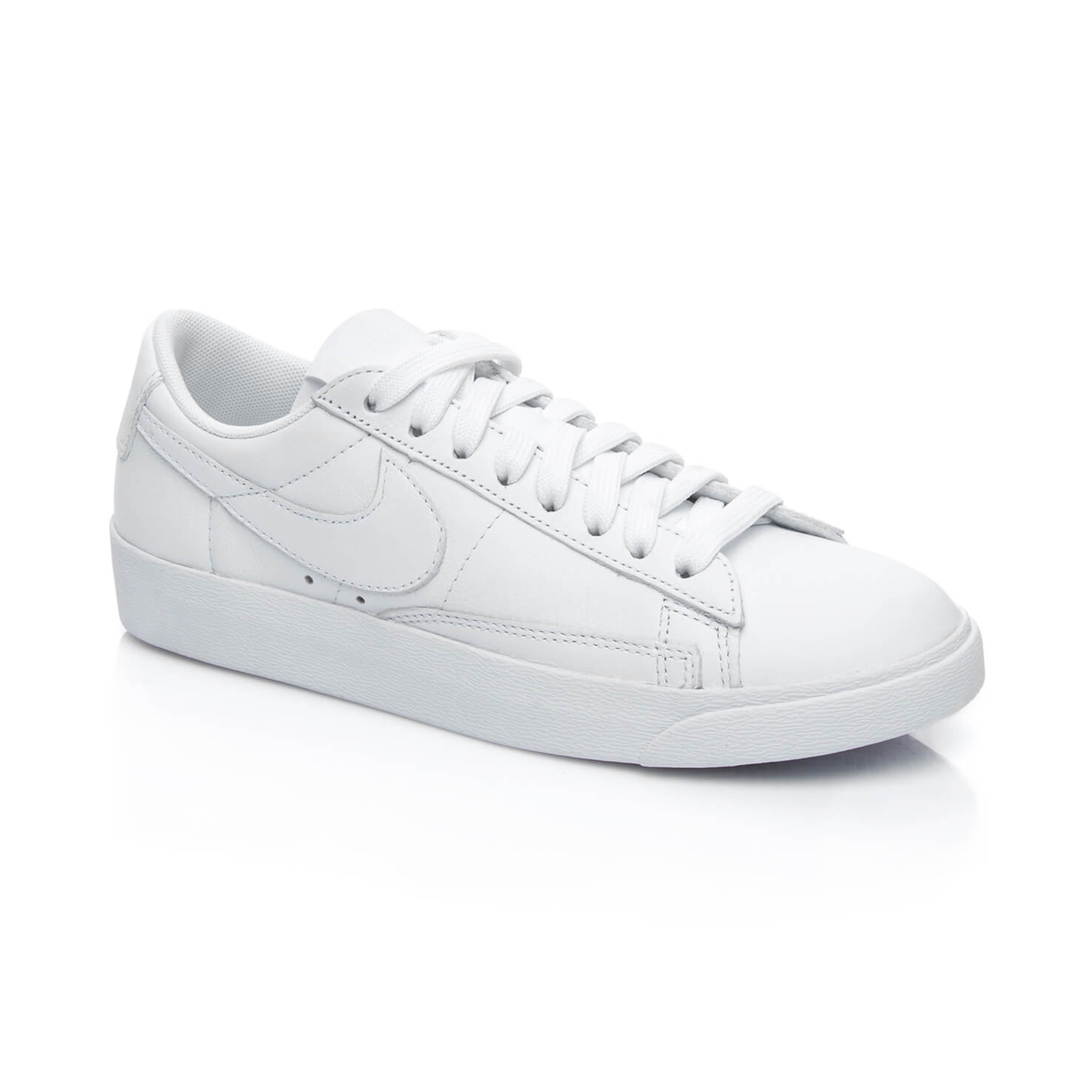 Nike Blazer Low LE Kadın Beyaz Sneaker