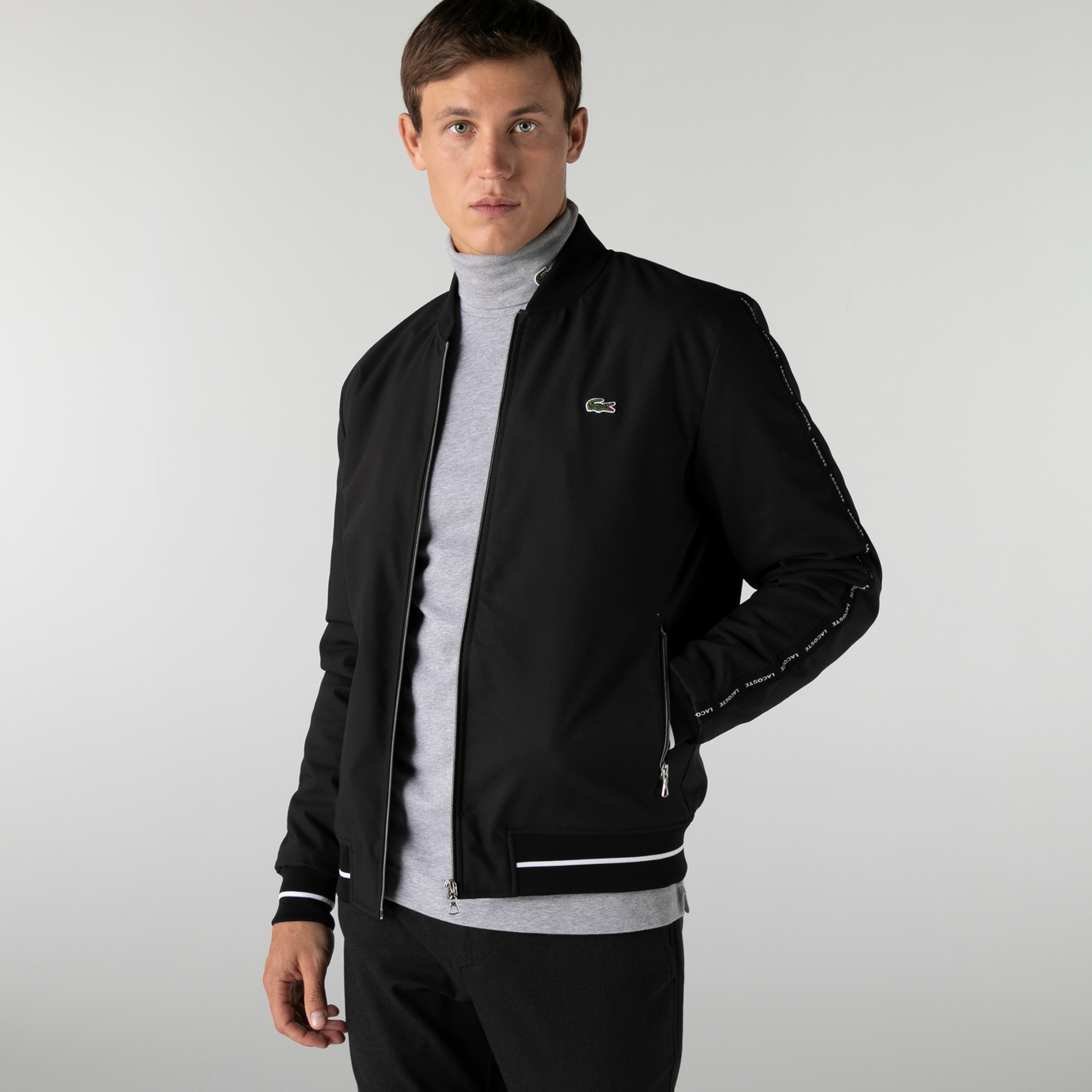 Lacoste Erkek Hakim Yaka Baskılı Siyah Mont