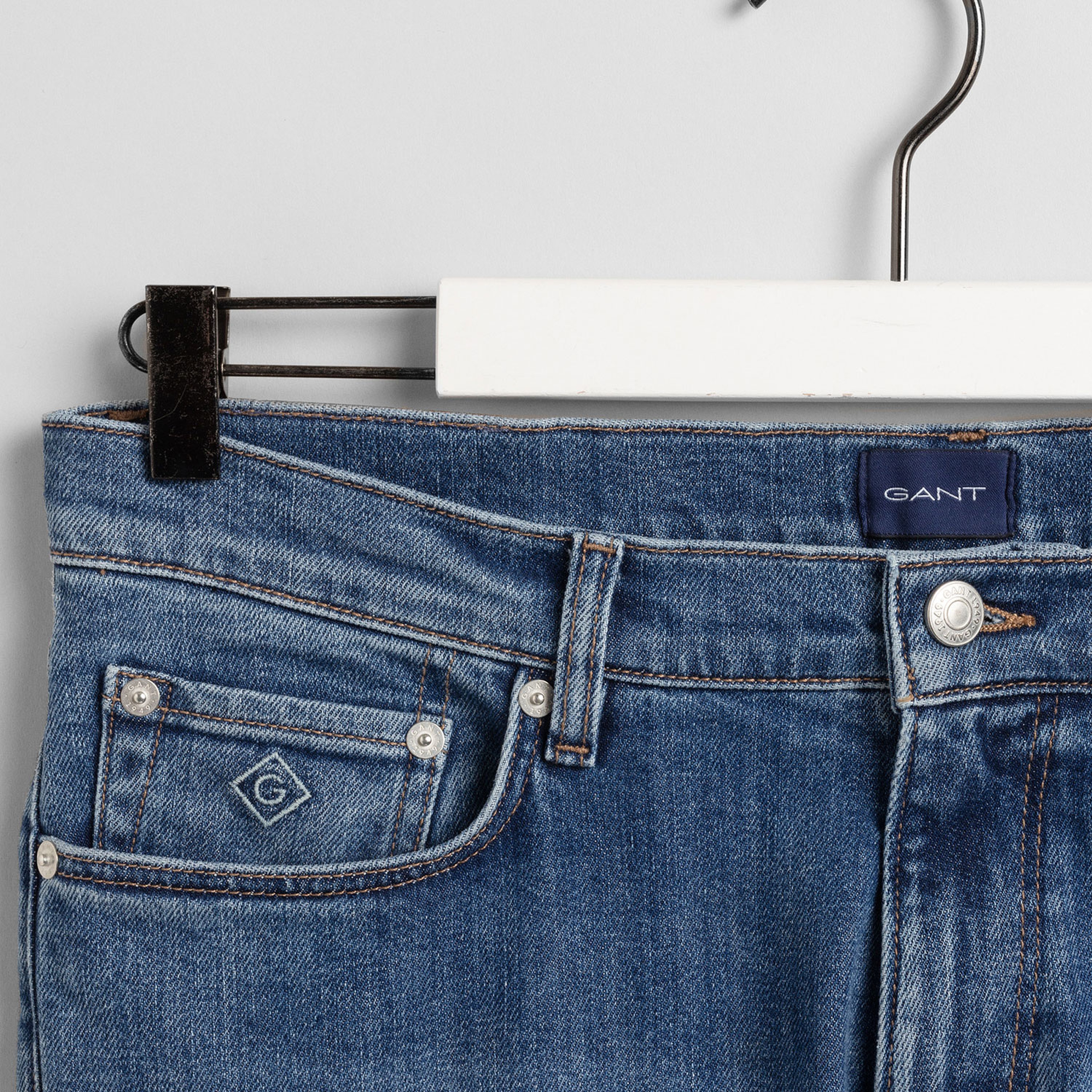 GANT Erkek Mavi Tapered Fit Jean Pantolon