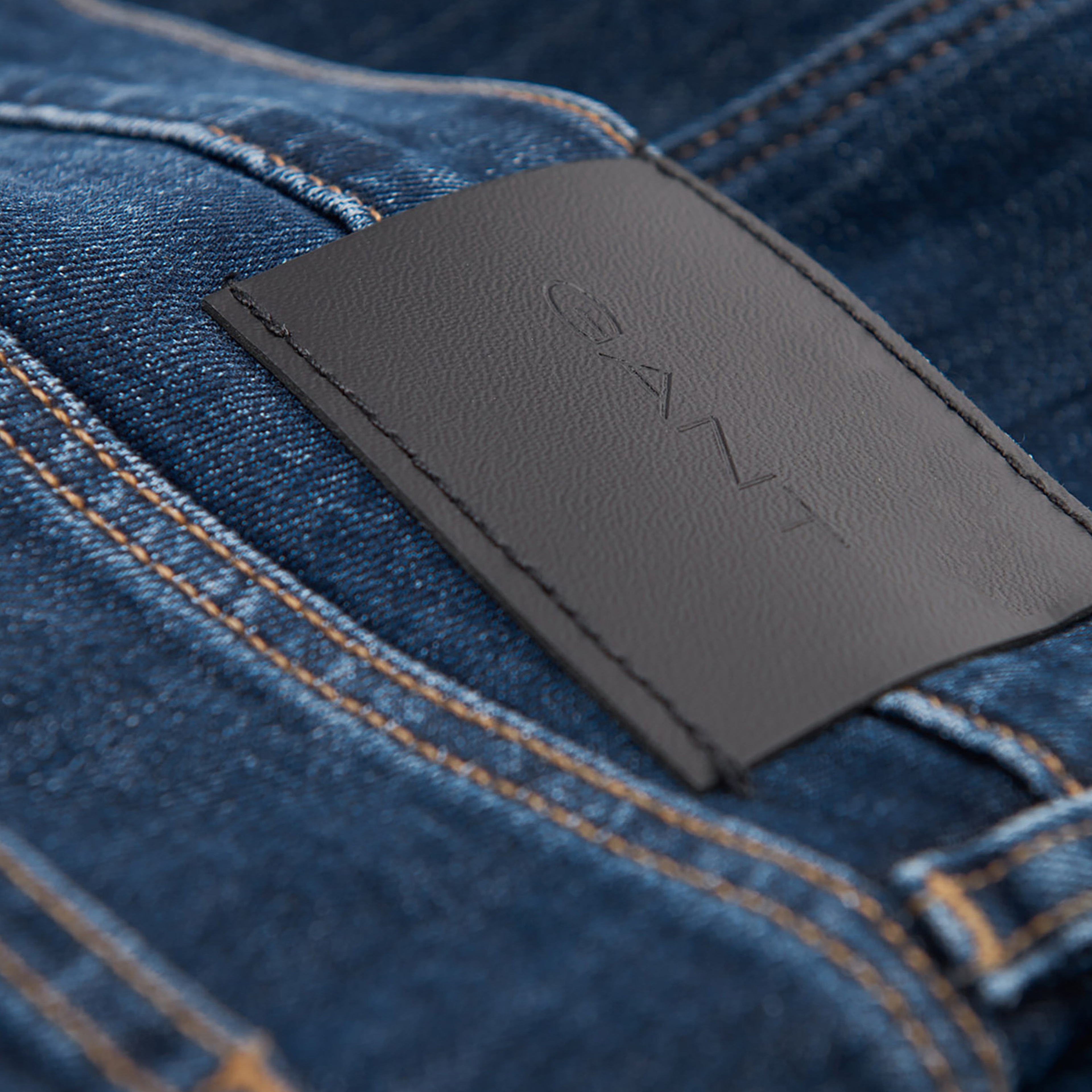 GANT Erkek Koyu Mavi Tapered Fit Jean Pantolon