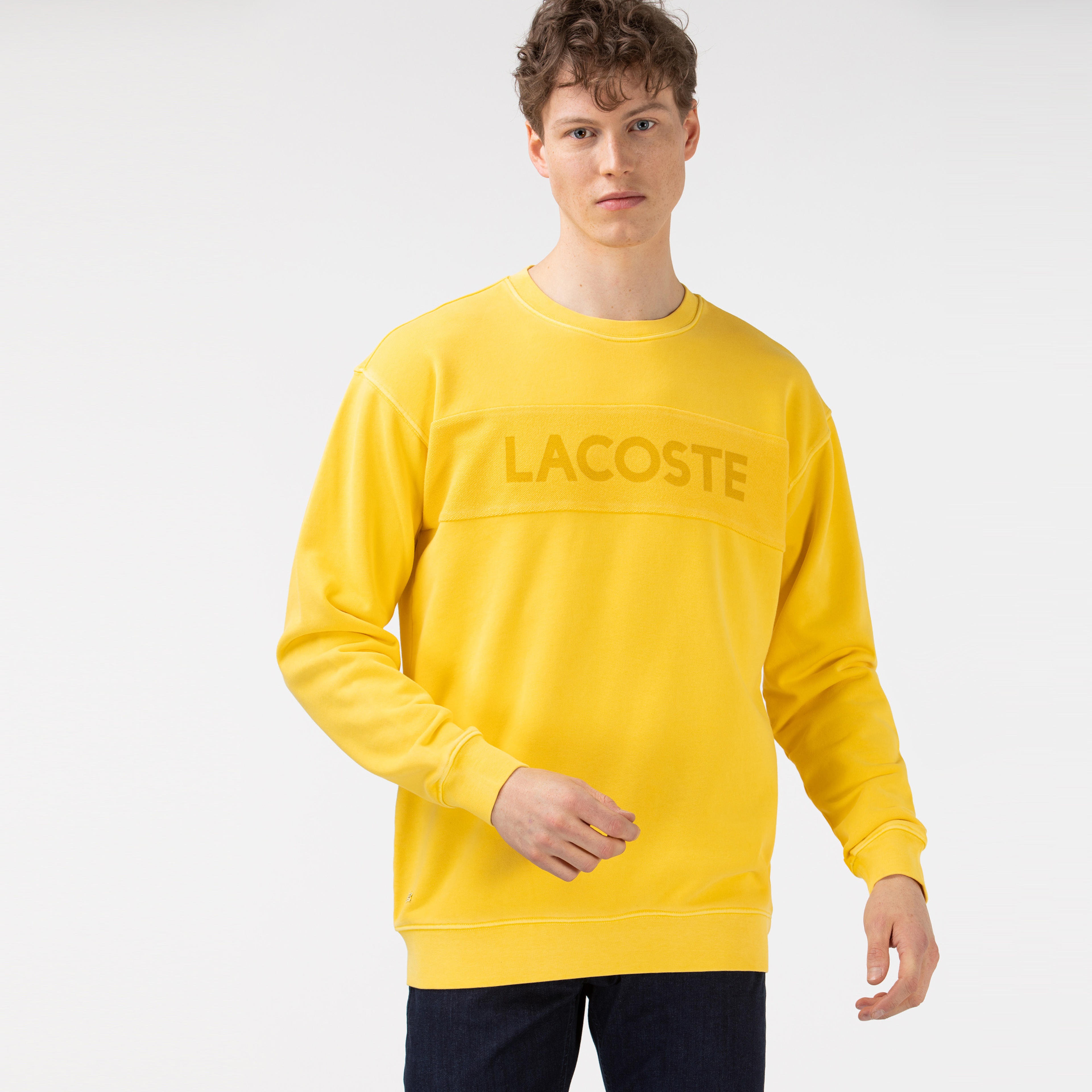 Lacoste Erkek Rahat Fit Bisiklet Yaka Baskılı Sarı Sweatshirt