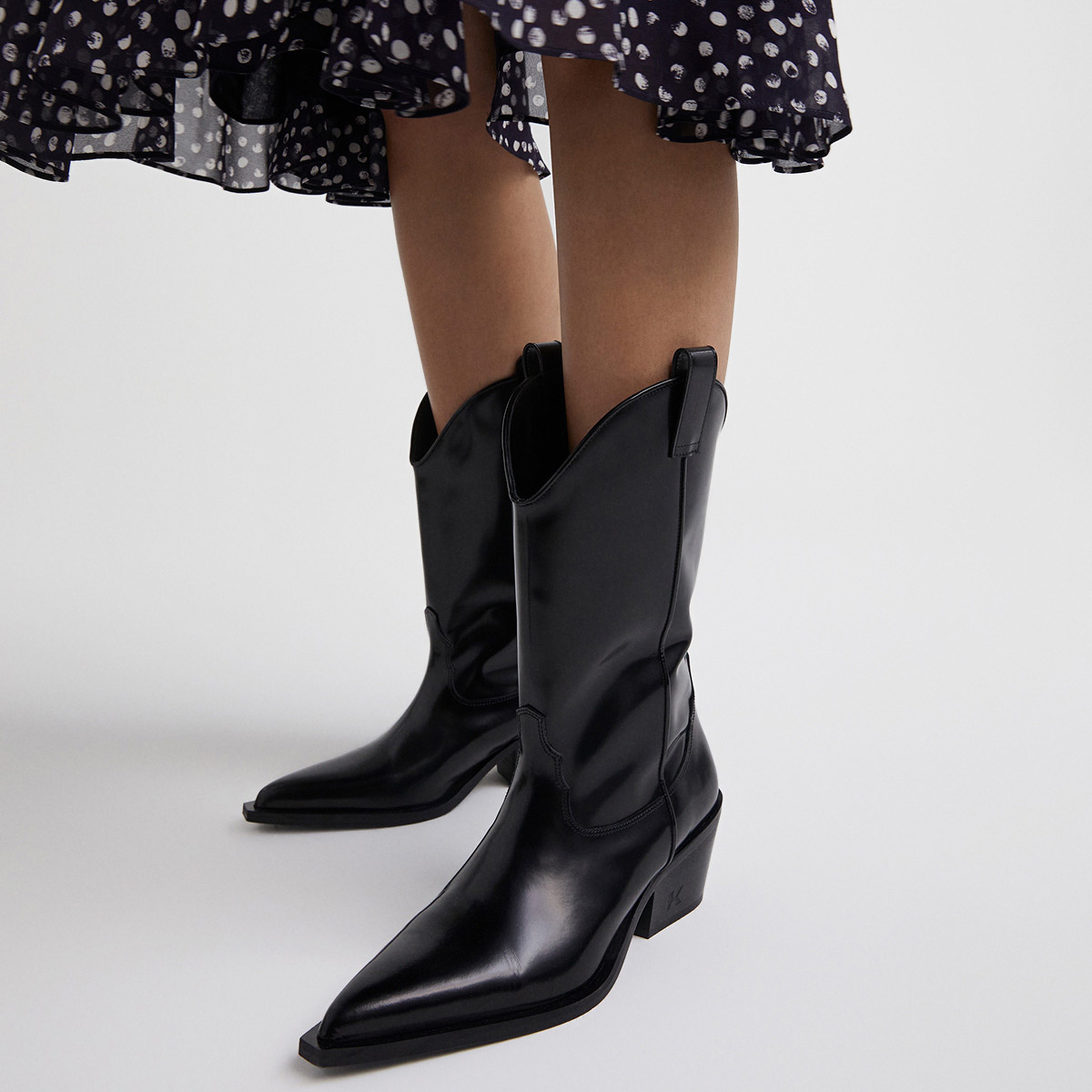 PARLAK DERİ KADIN SİYAH BOT