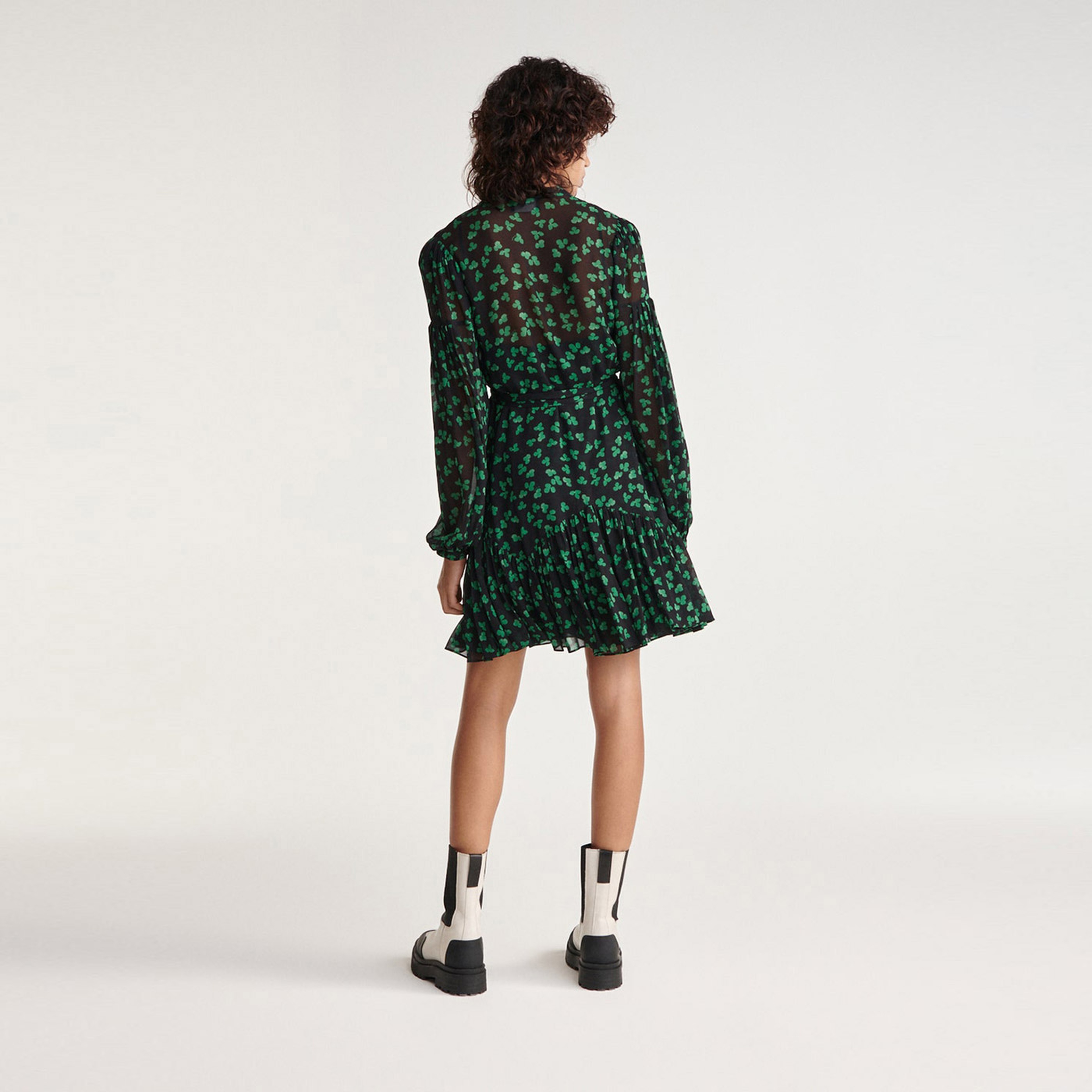 KEMERLİ KADIN KISA SİYAH ELBİSE