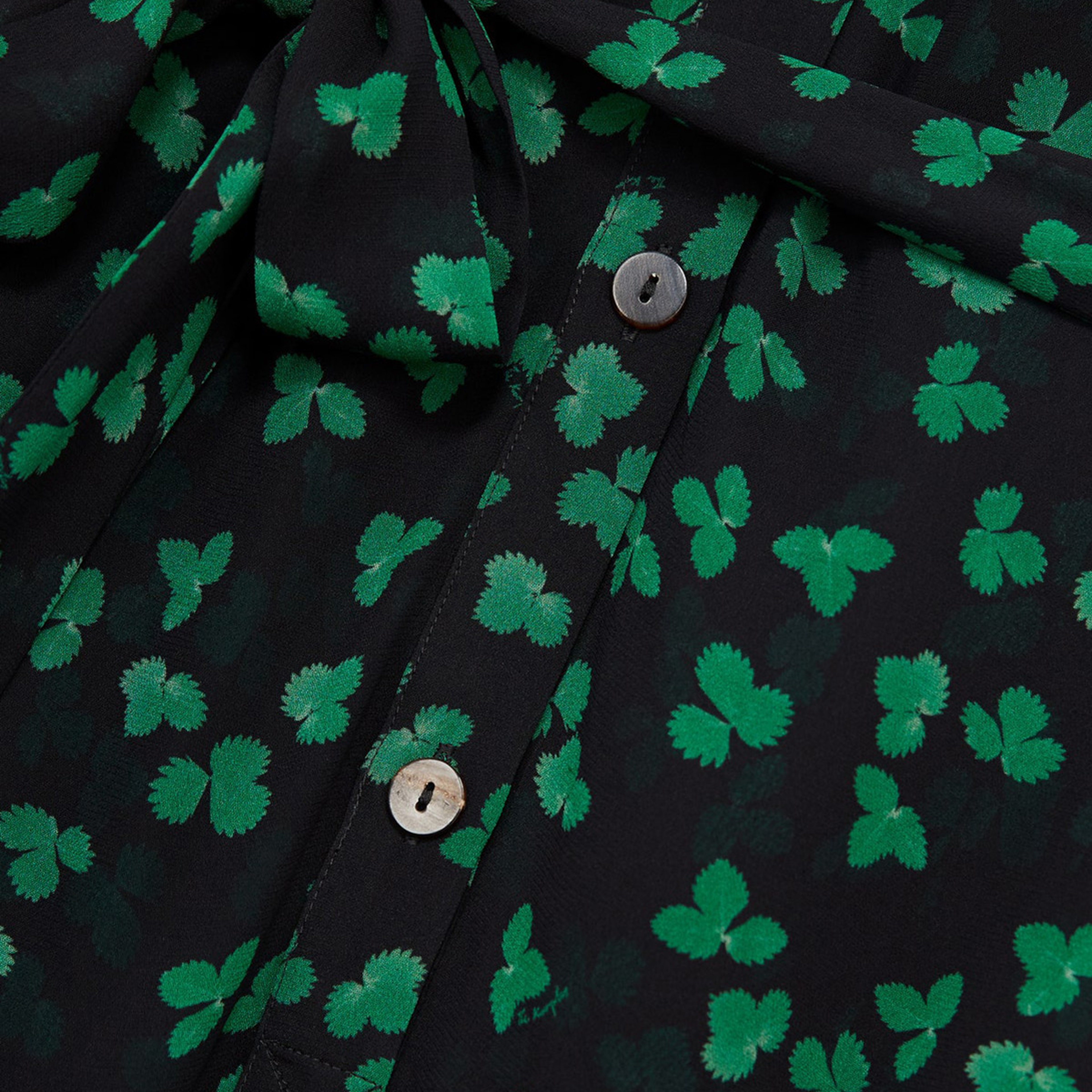 KEMERLİ KADIN KISA SİYAH ELBİSE