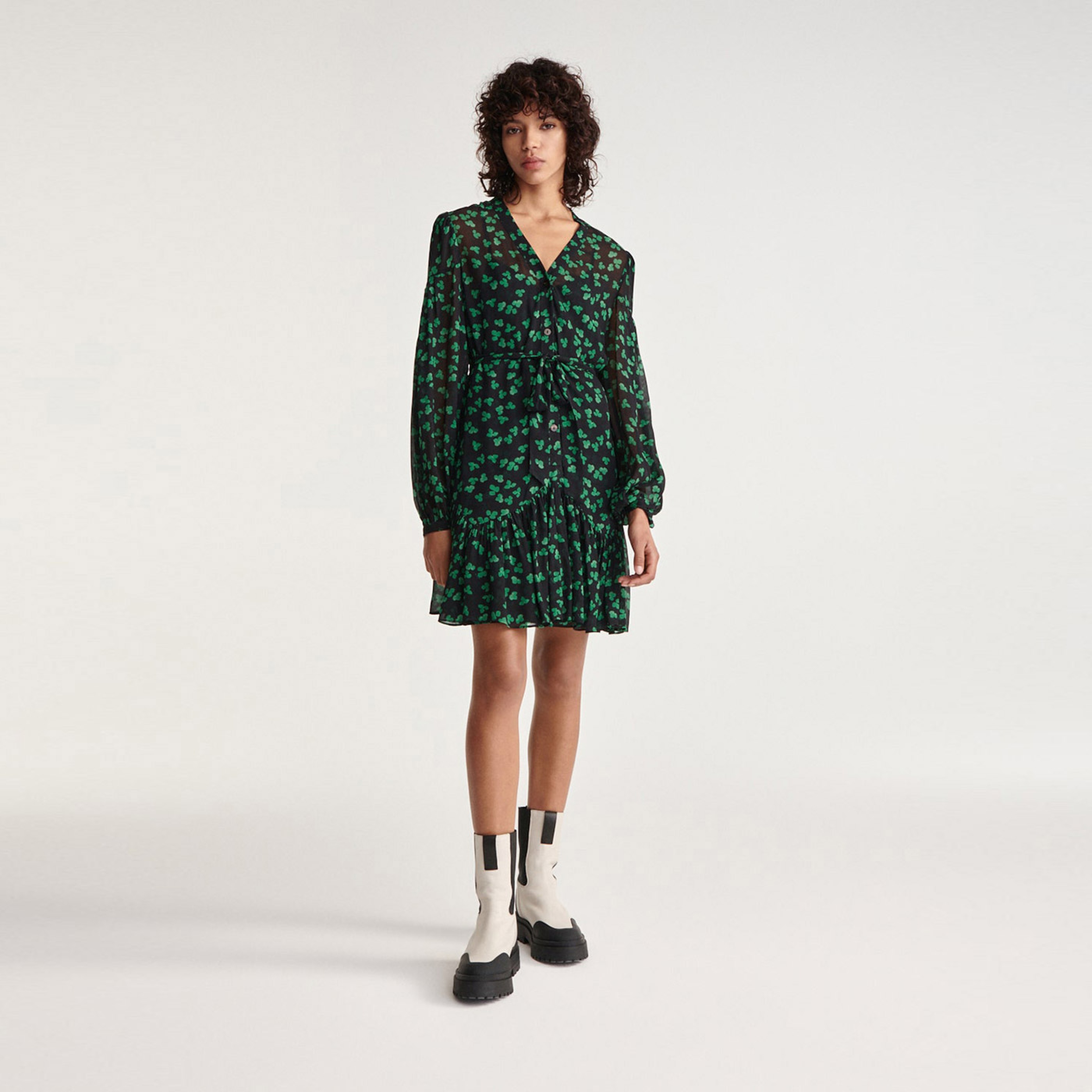 KEMERLİ KADIN KISA SİYAH ELBİSE