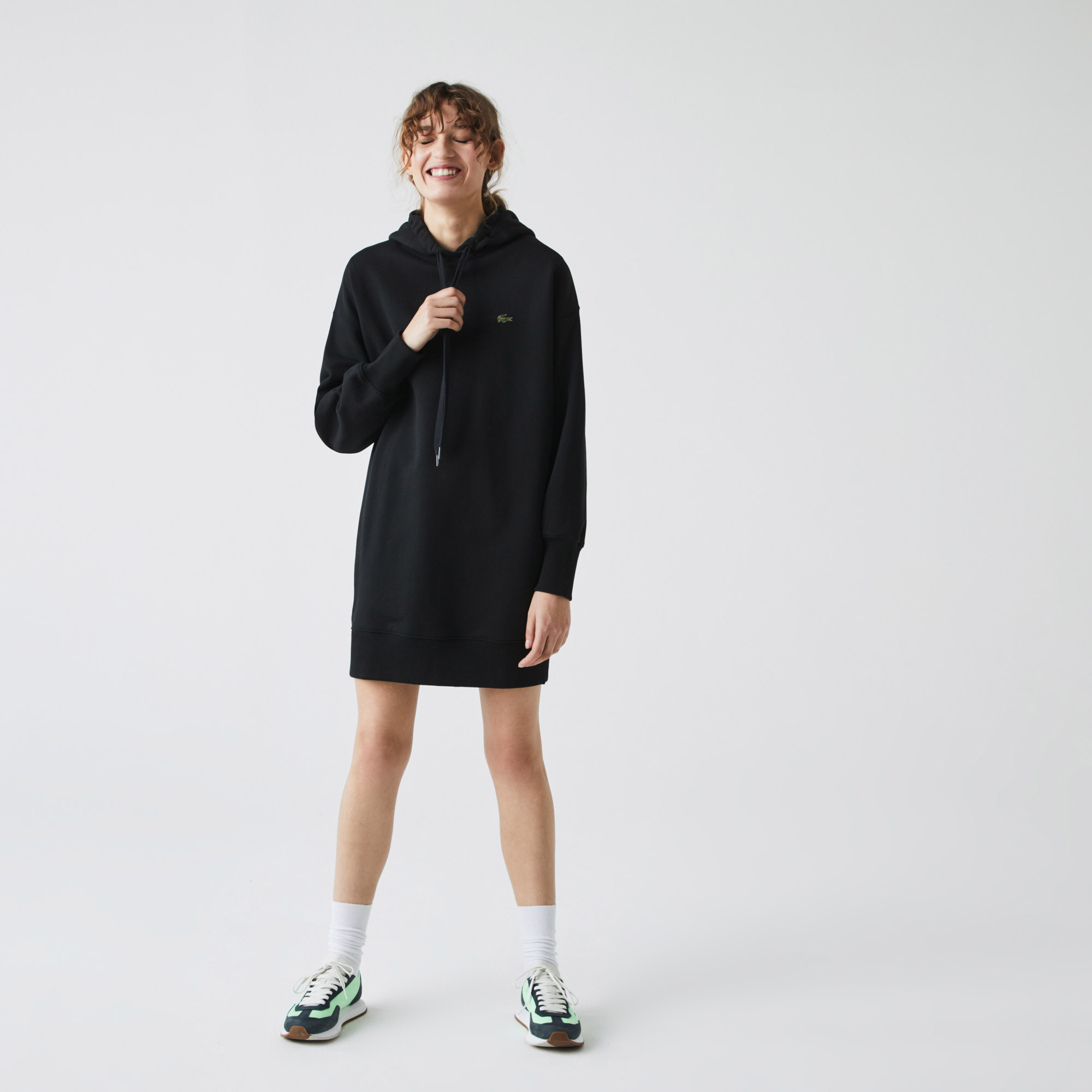 Lacoste L!VE Kadın Loose Fit Uzun Kollu Kapüşonlu Oversize Siyah Elbise