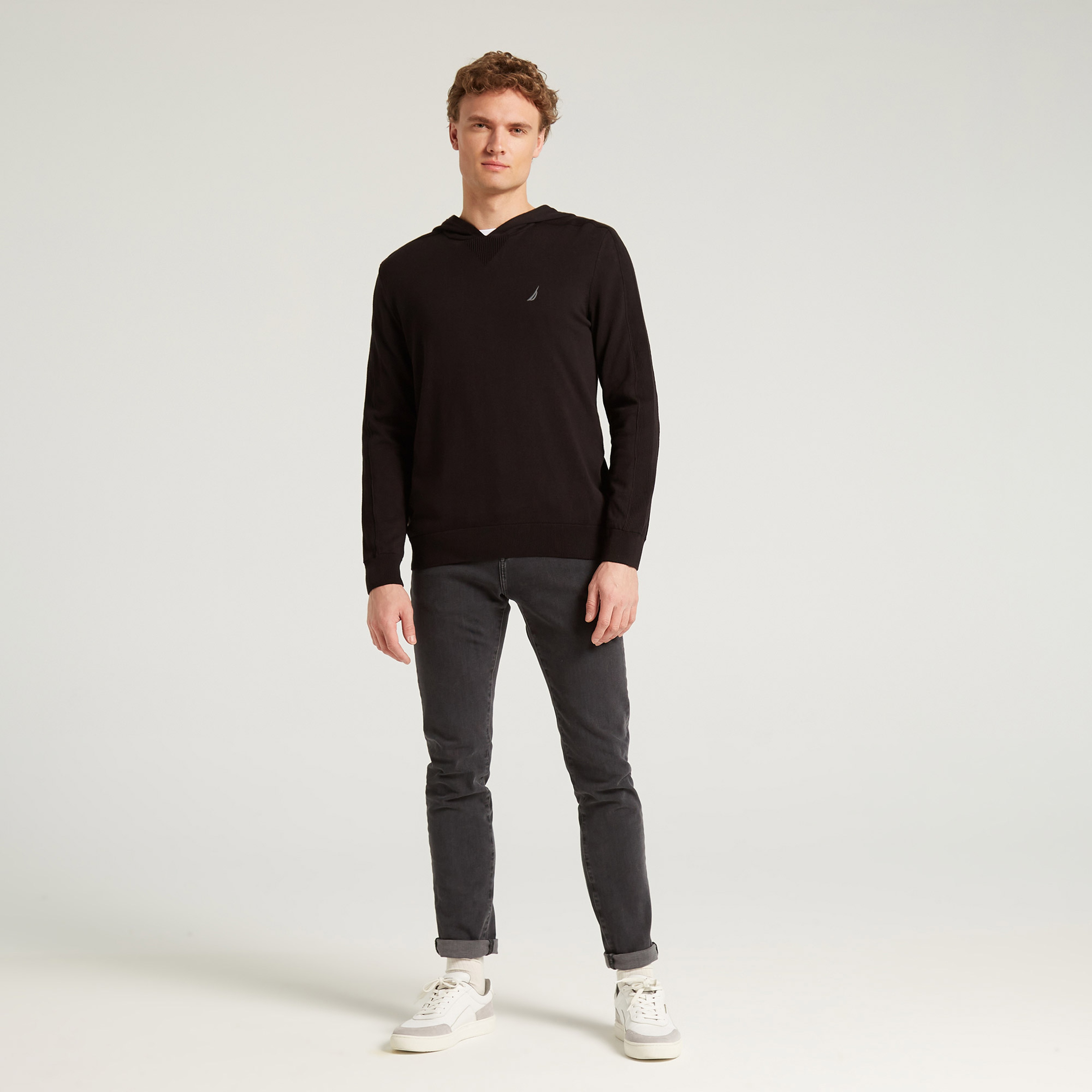 NAUTICA ERKEK SİYAH UZUN KOLLU KAPÜŞONLU TRİKO KAZAK