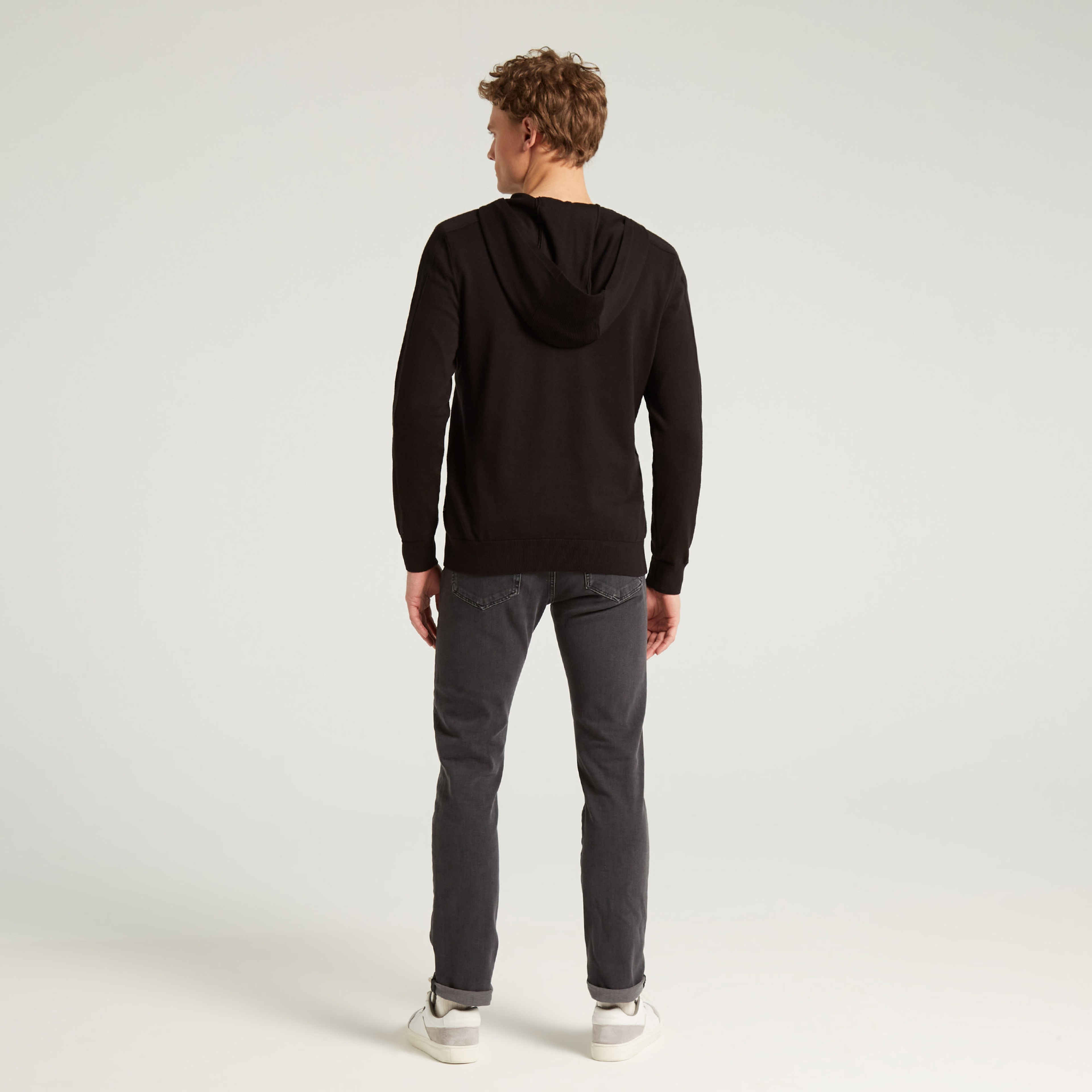 NAUTICA ERKEK SİYAH UZUN KOLLU KAPÜŞONLU TRİKO KAZAK