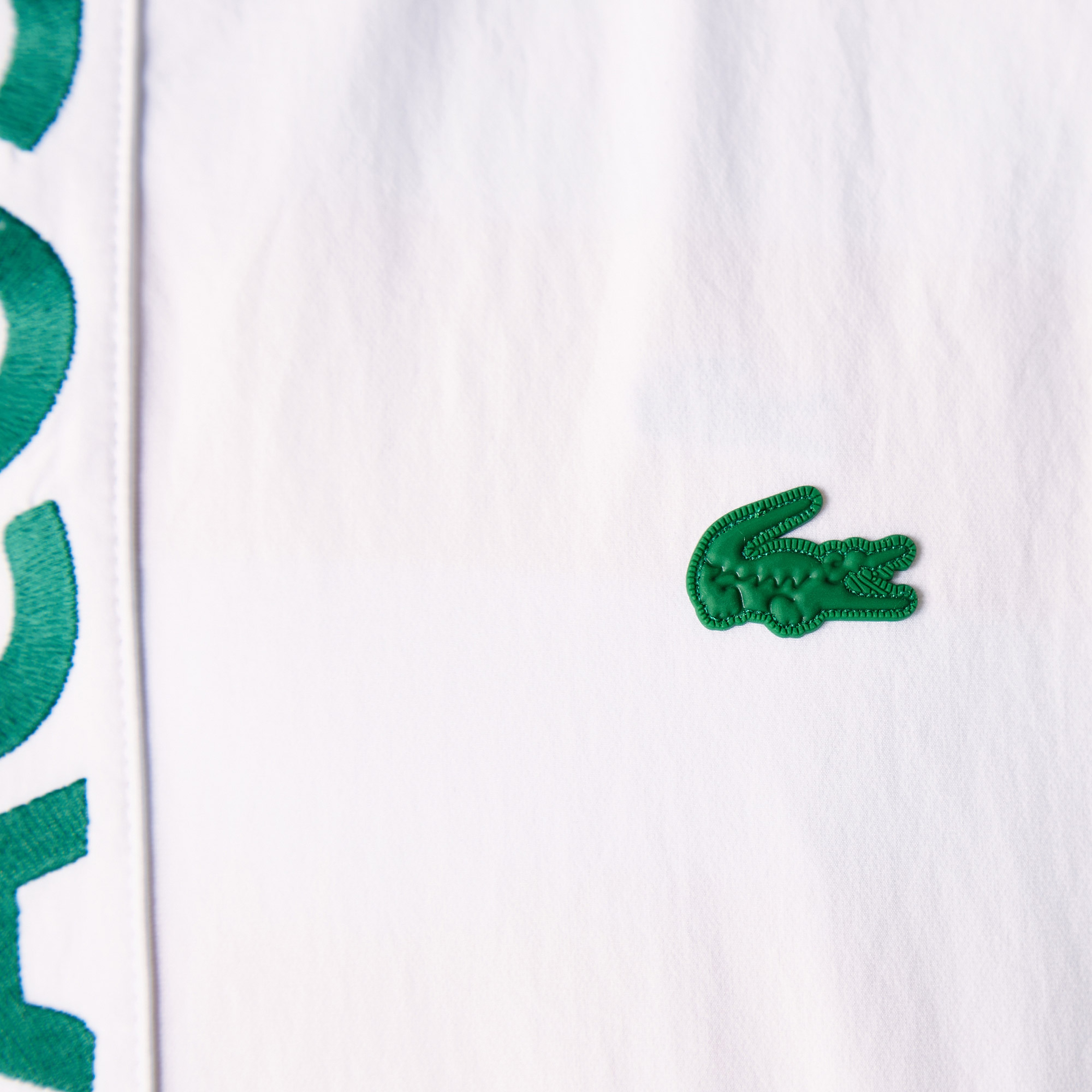 Lacoste Erkek Kapüşonlu Suya Dayanıklı Baskılı Beyaz Yağmurluk