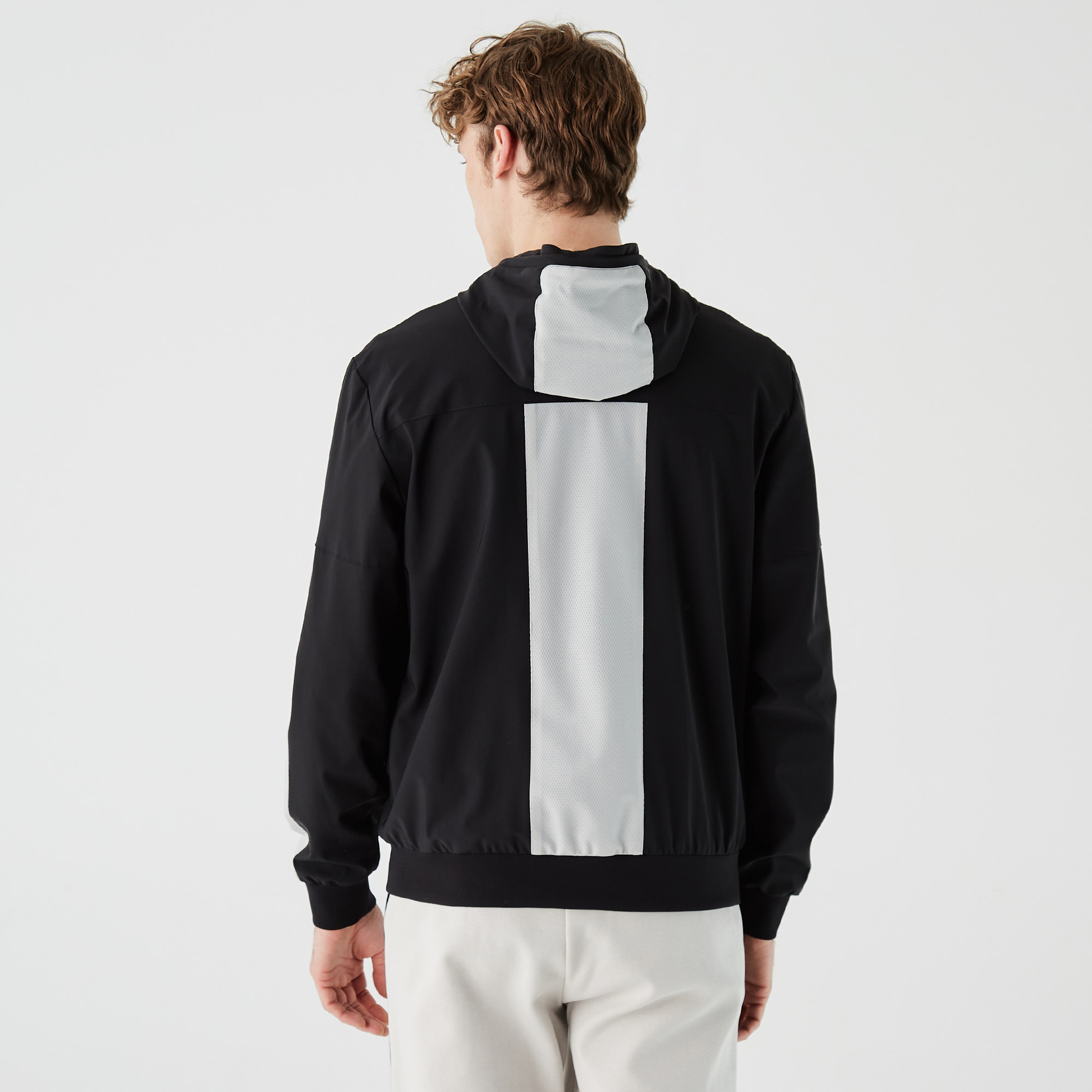 Lacoste Erkek Kapüşonlu Suya Dayanıklı Renk Bloklu Siyah Yağmurluk