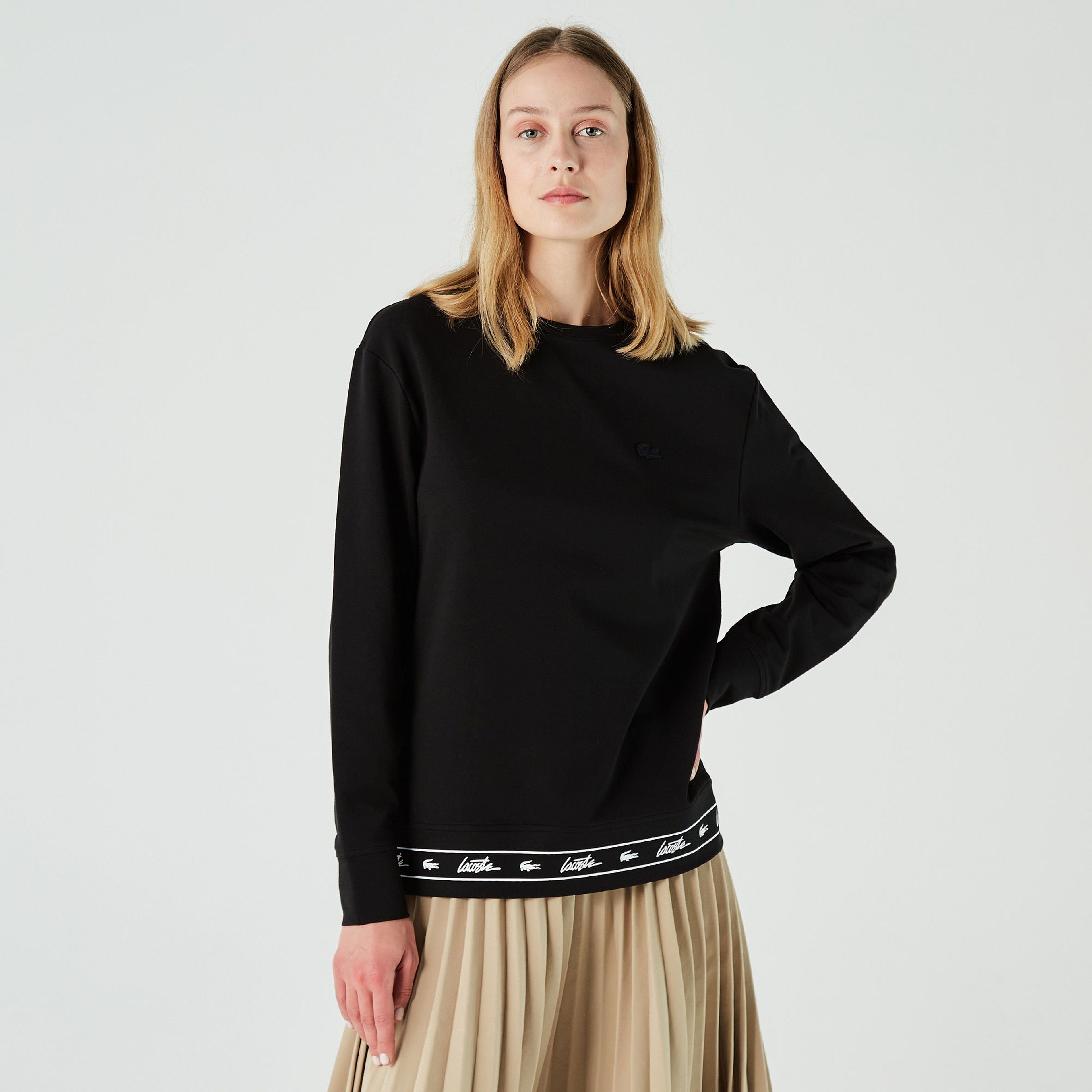 Lacoste Kadın Regular Fit Bisiklet Yaka Baskılı Siyah Sweatshirt