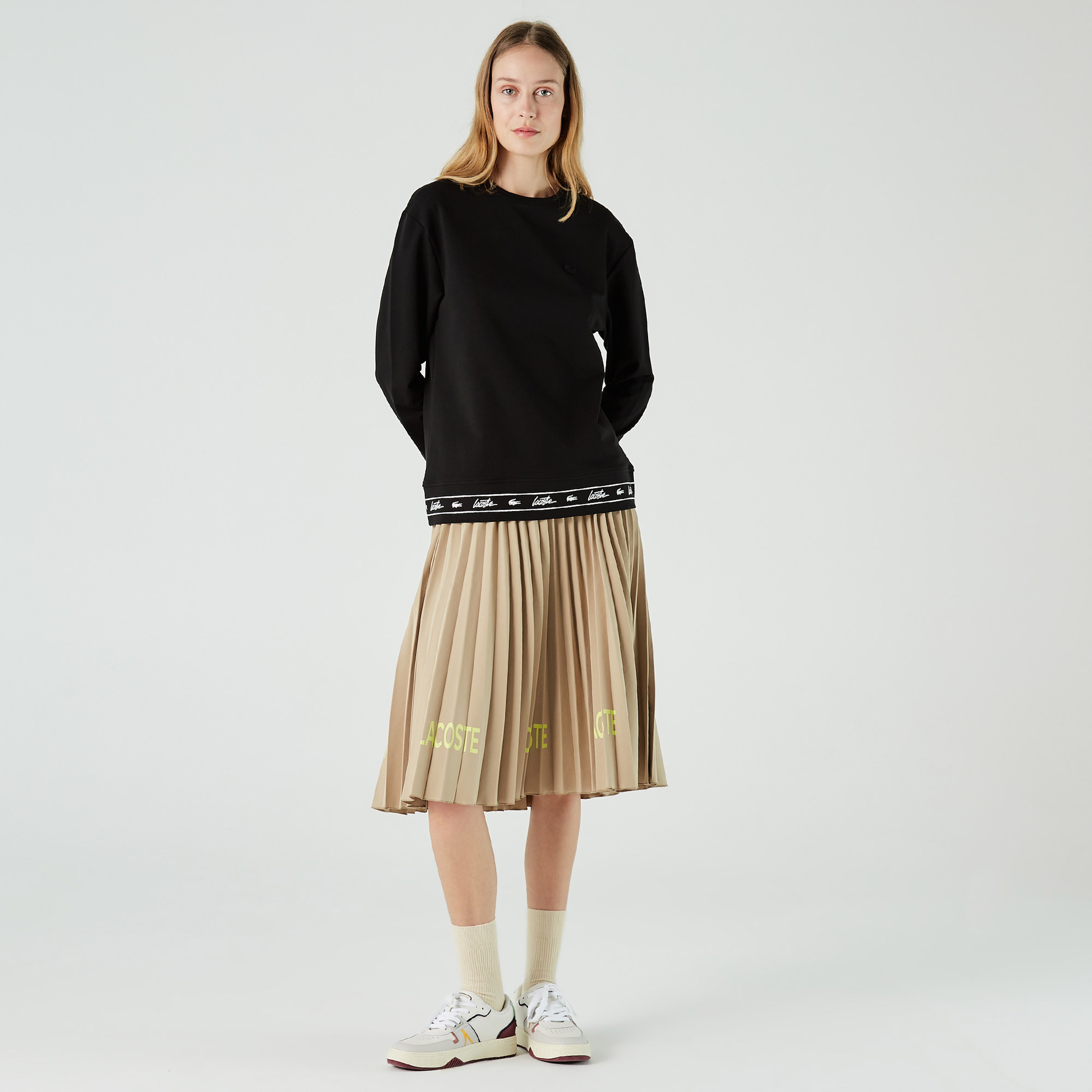 Lacoste Kadın Regular Fit Bisiklet Yaka Baskılı Siyah Sweatshirt