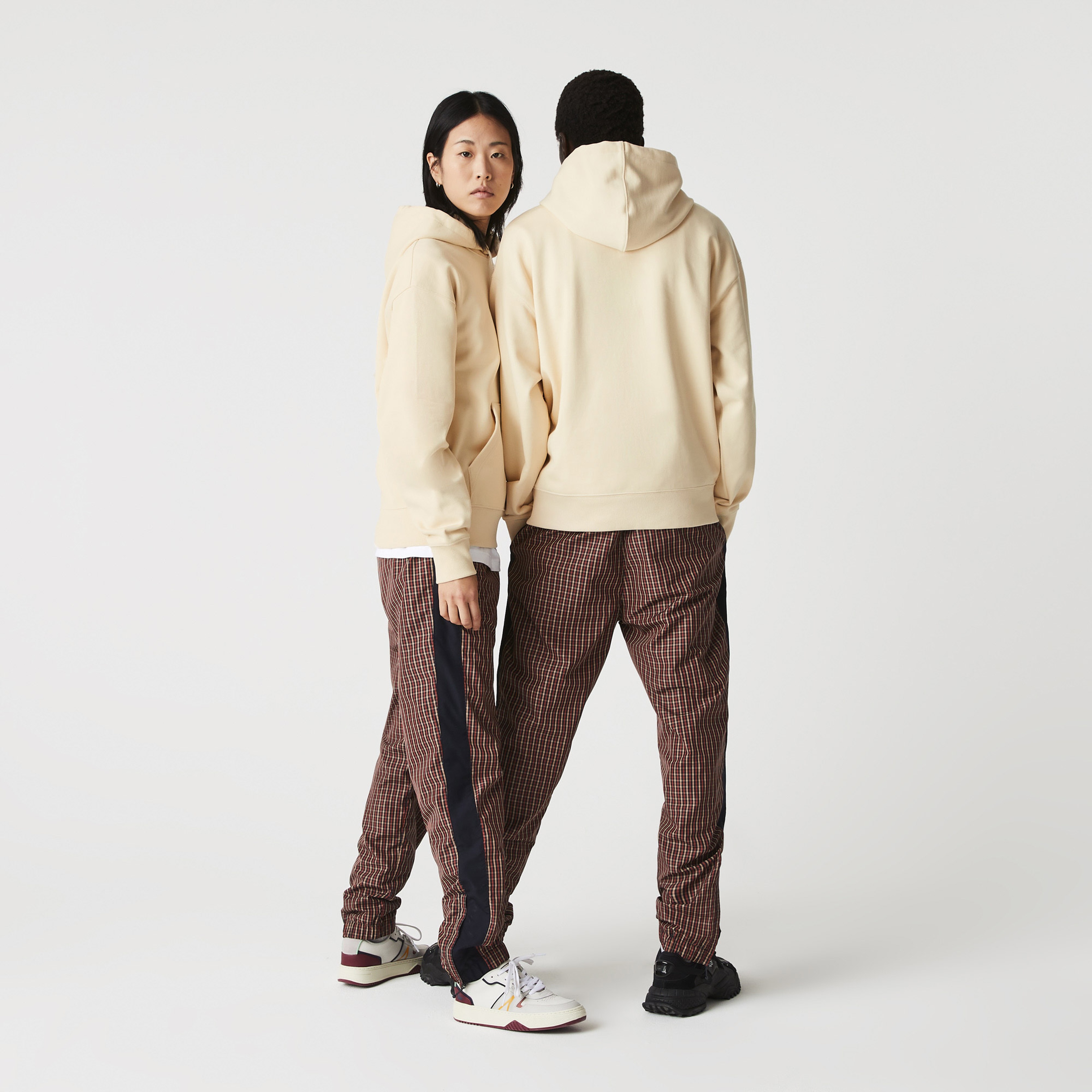 Lacoste L!VE Unisex Relaxed Fit Kapüşonlu Bej Sweatshirt