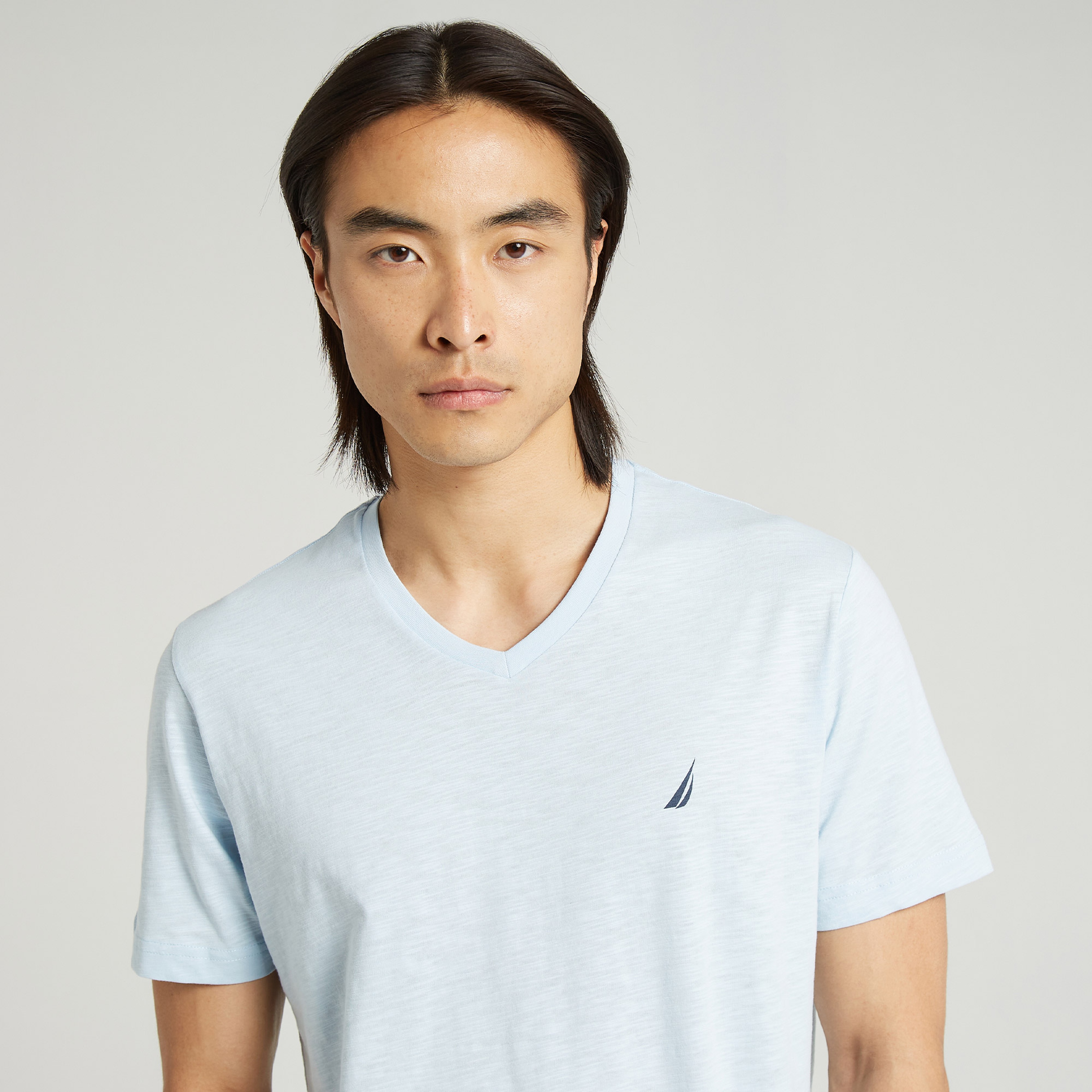 NAUTICA ERKEK MAVİ KISA KOLLU V YAKA FLAMLI SLIM FIT T-SHIRT