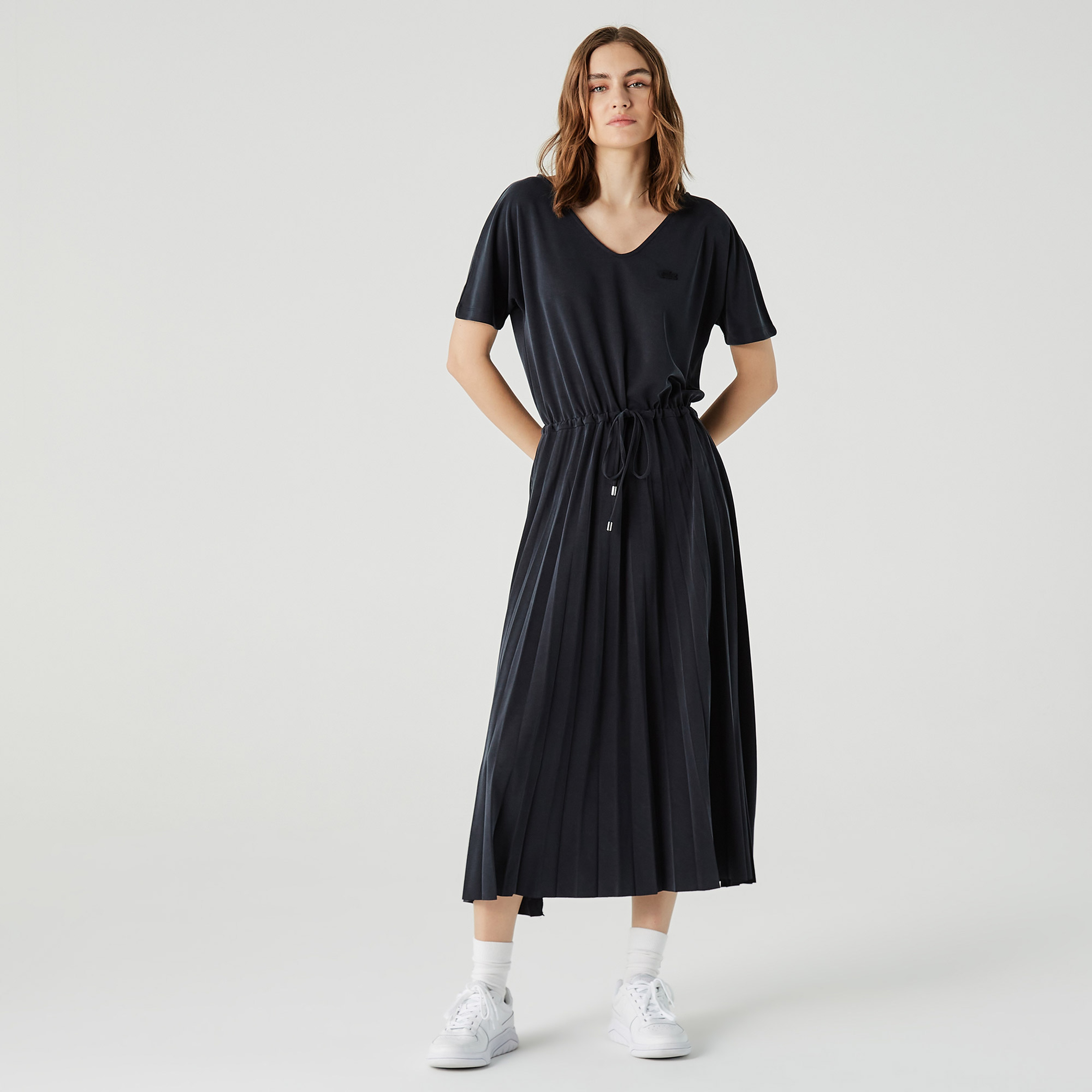 Lacoste Kadın Loose Fit Kısa Kollu V Yaka Siyah Elbise