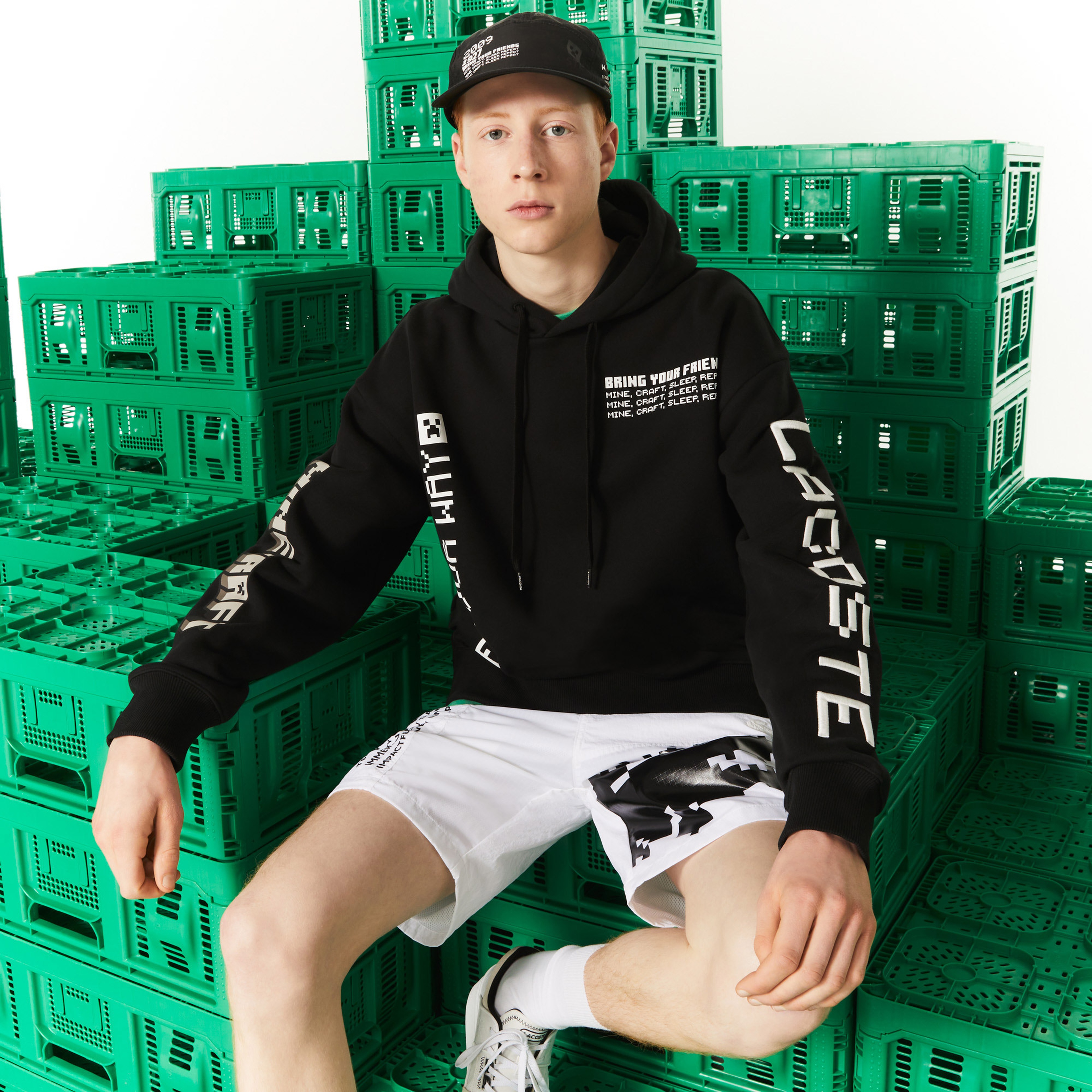 Lacoste X Minecraft Erkek Relaxed Fit Kapüşonlu Baskılı Siyah Sweatshirt