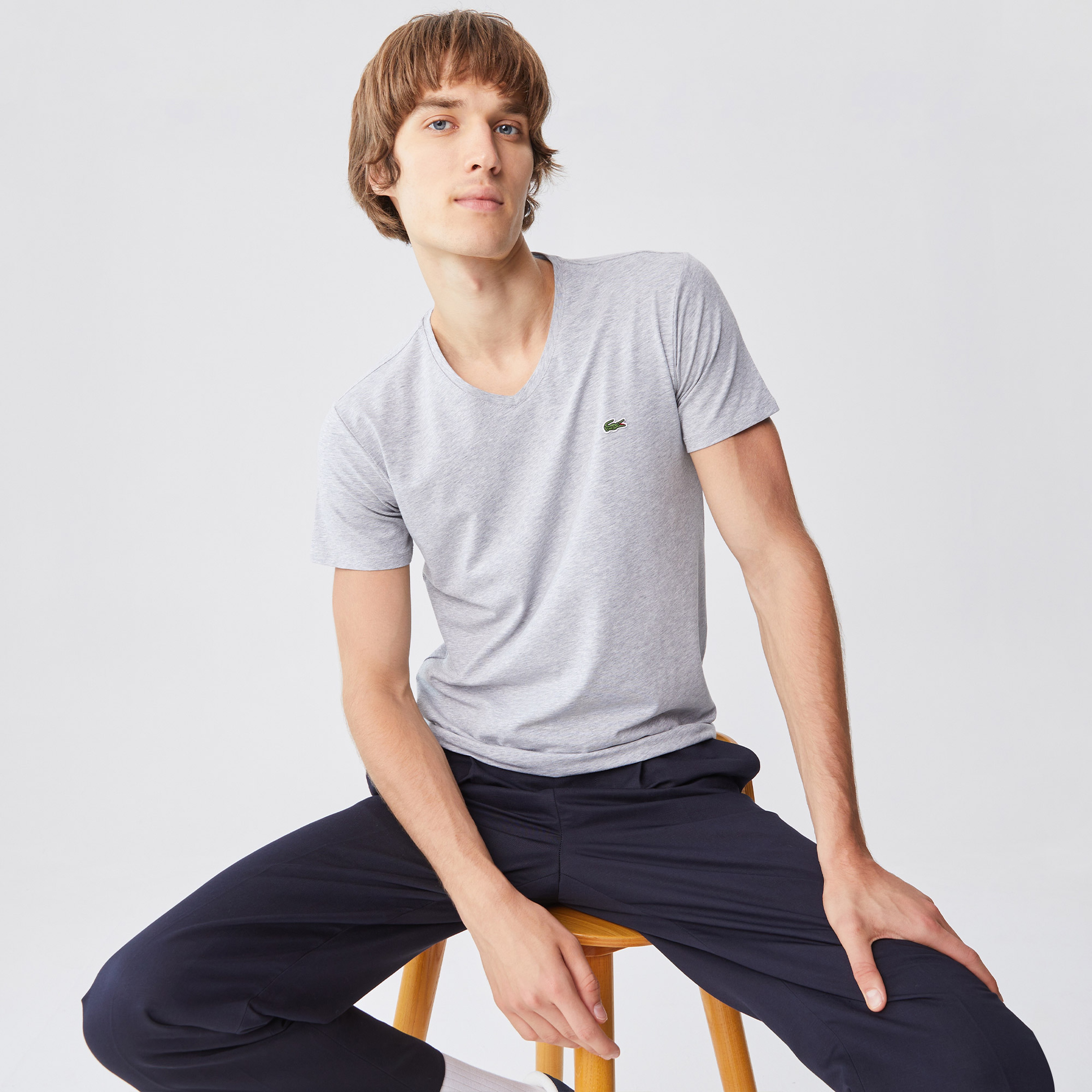 Lacoste Erkek V Yaka Gri T-Shirt