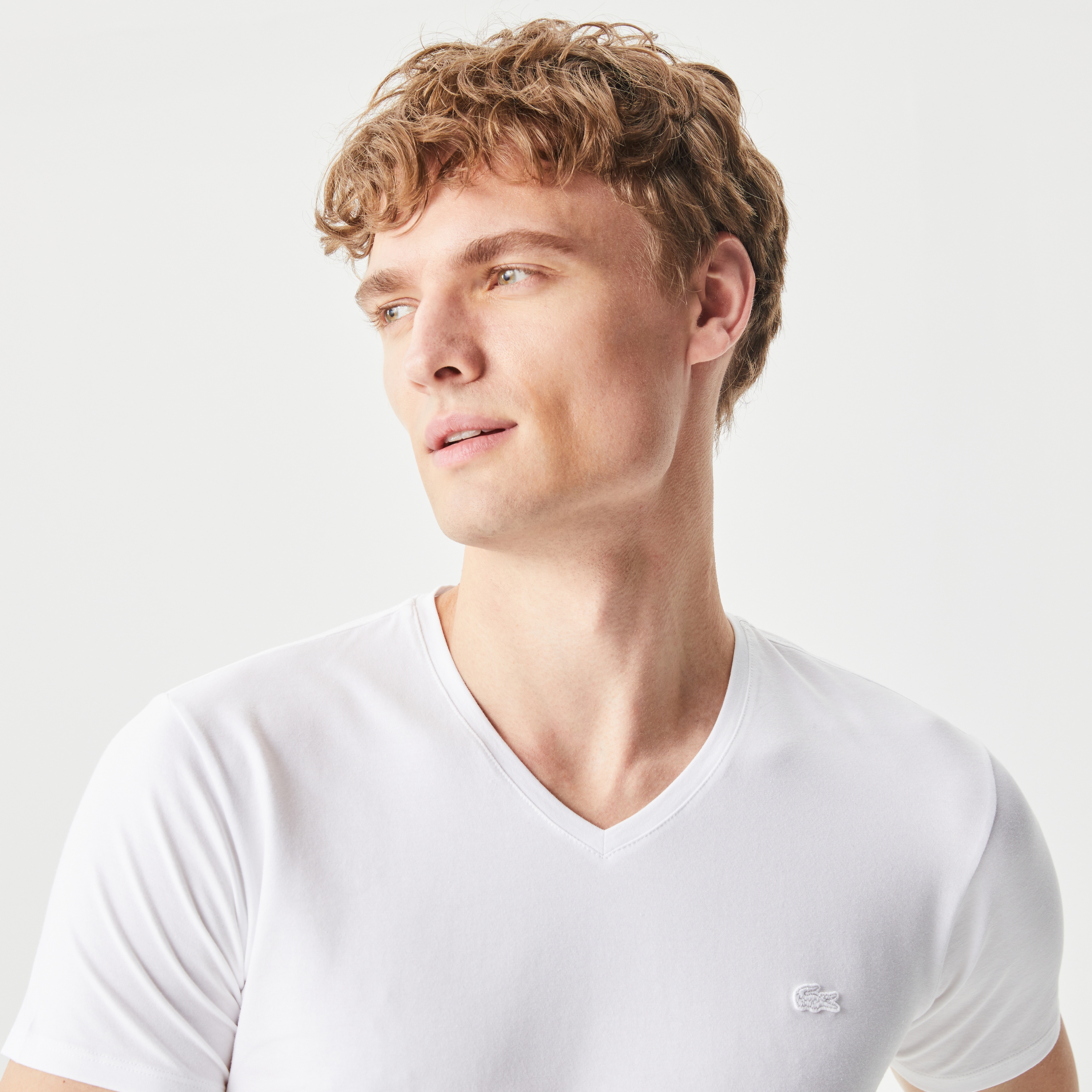 Erkek Slim Fit V Yaka Beyaz T-Shirt