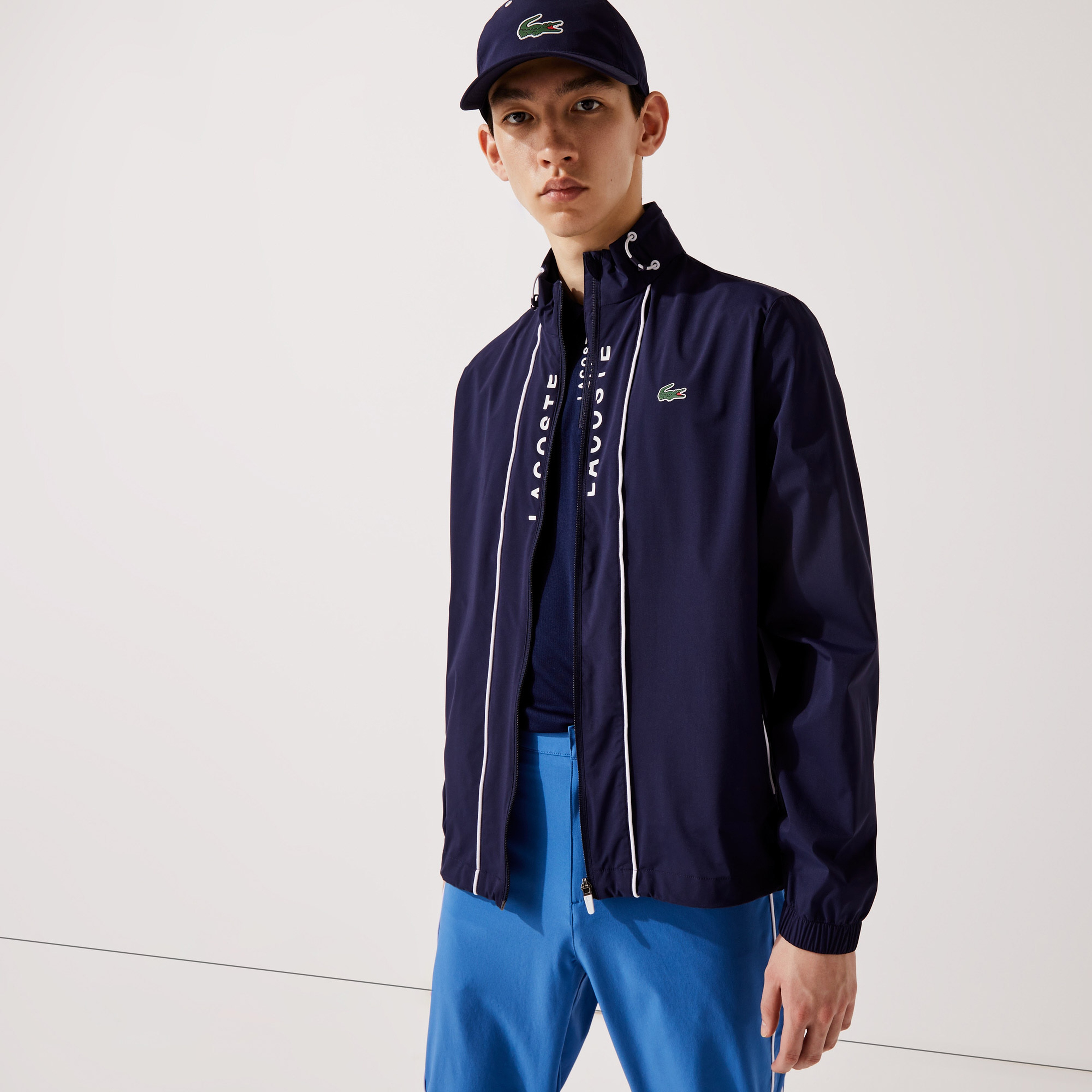 Lacoste SPORT Erkek Kapüşonlu Fermuarlı Baskılı Lacivert Mont