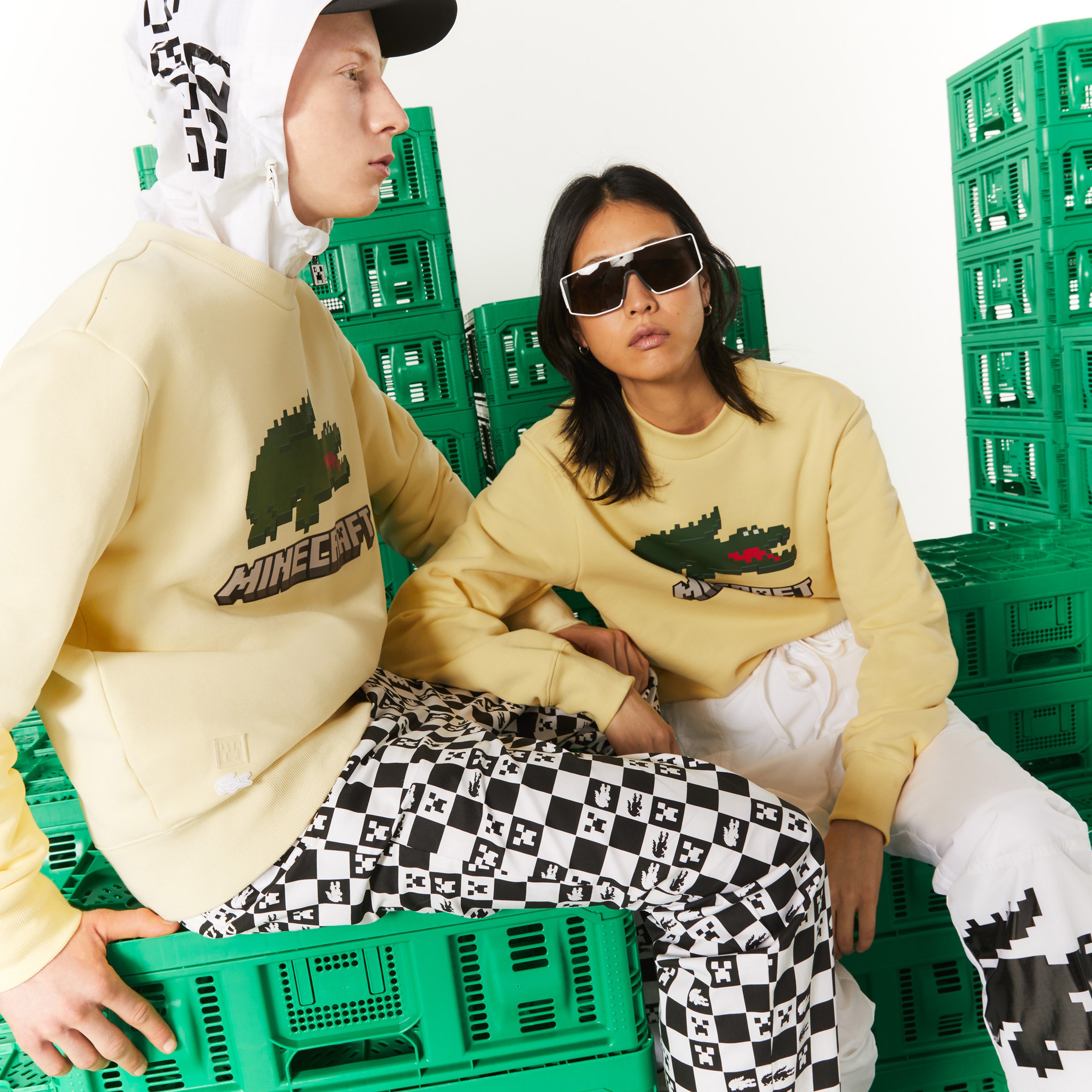 Lacoste X Minecraft Erkek Regular Fit Bisiklet Yaka Baskılı Sarı Sweatshirt