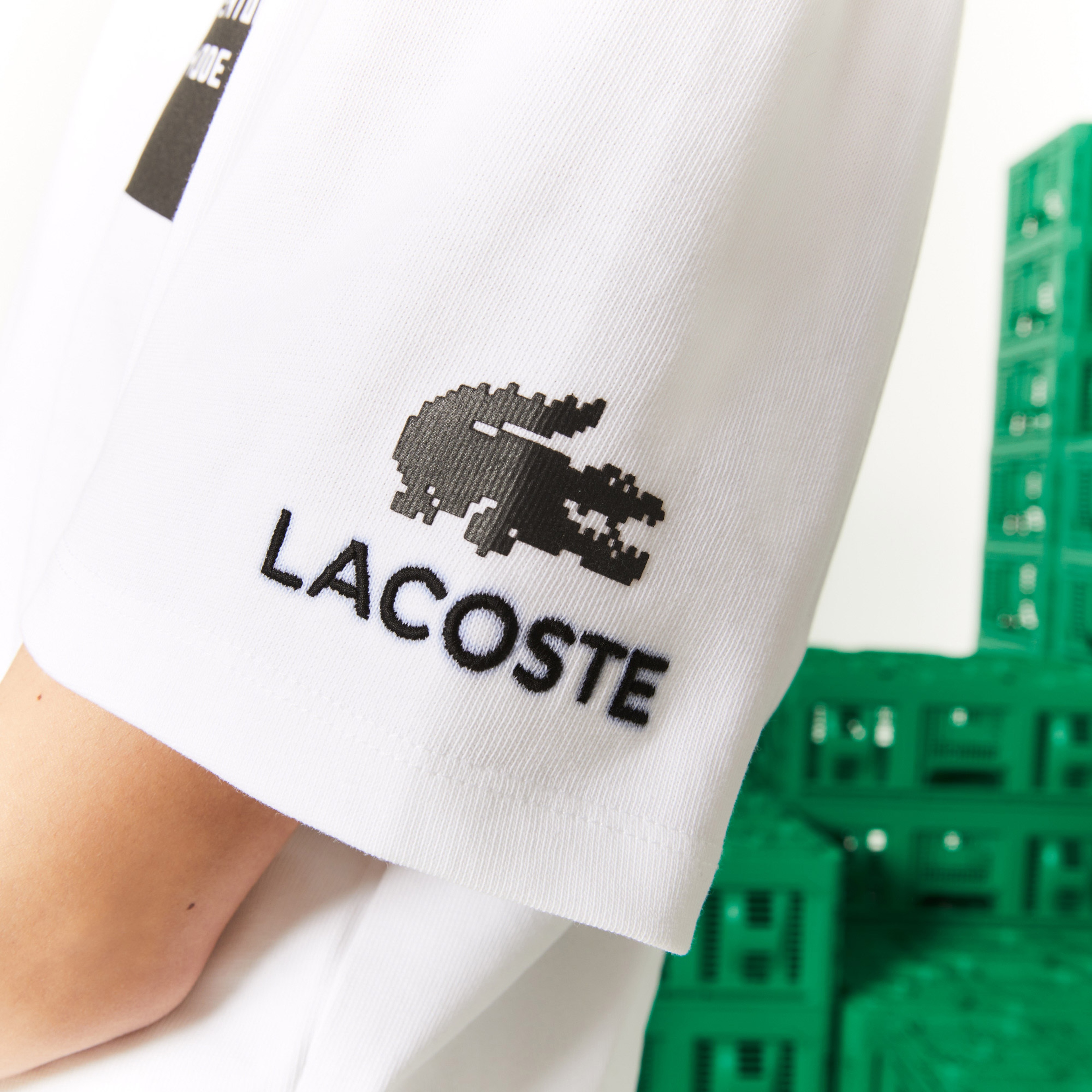 Lacoste X Minecraft Kadın Regular Fit Bisiklet Yaka Baskılı Beyaz T-Shirt
