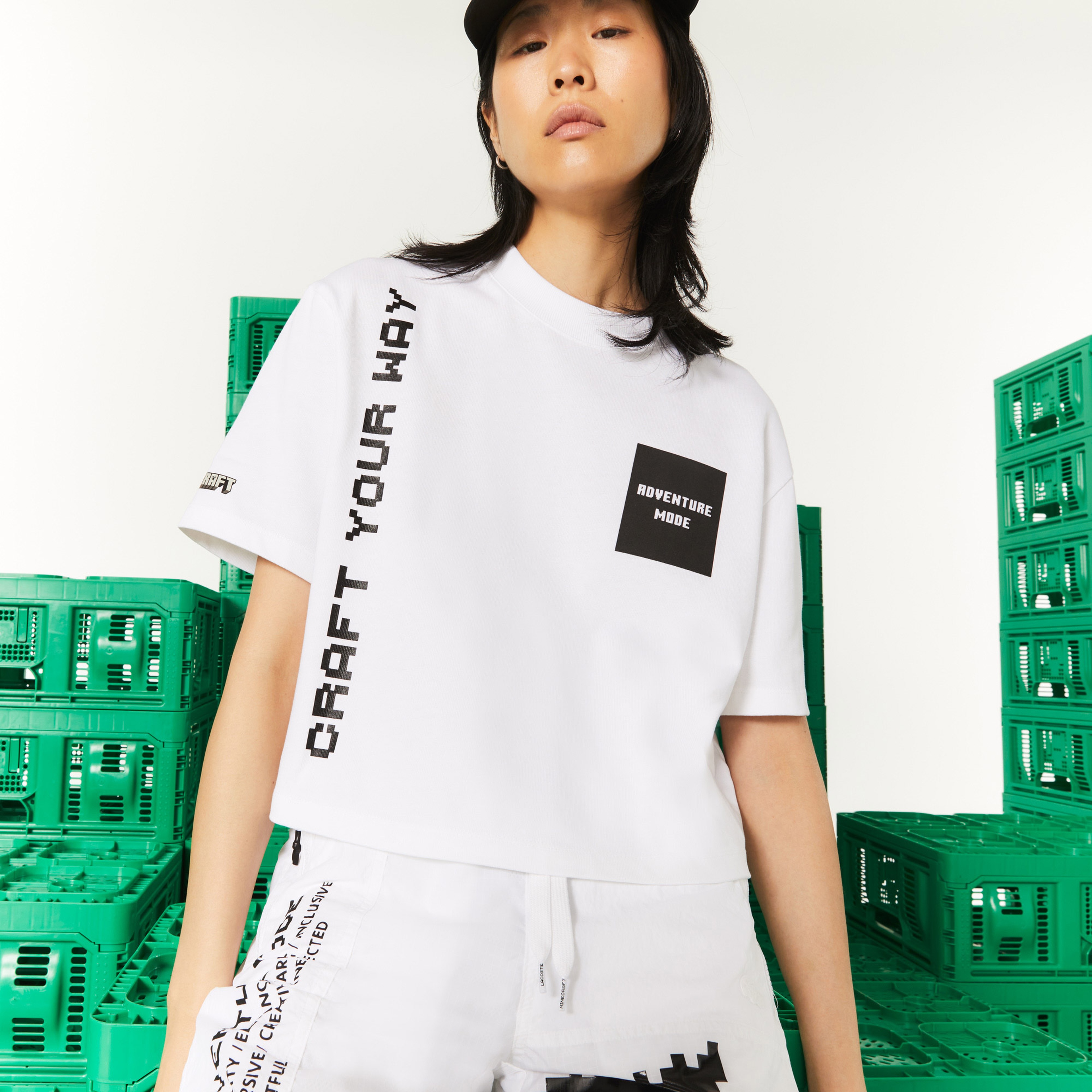 Lacoste X Minecraft Kadın Regular Fit Bisiklet Yaka Baskılı Beyaz T-Shirt