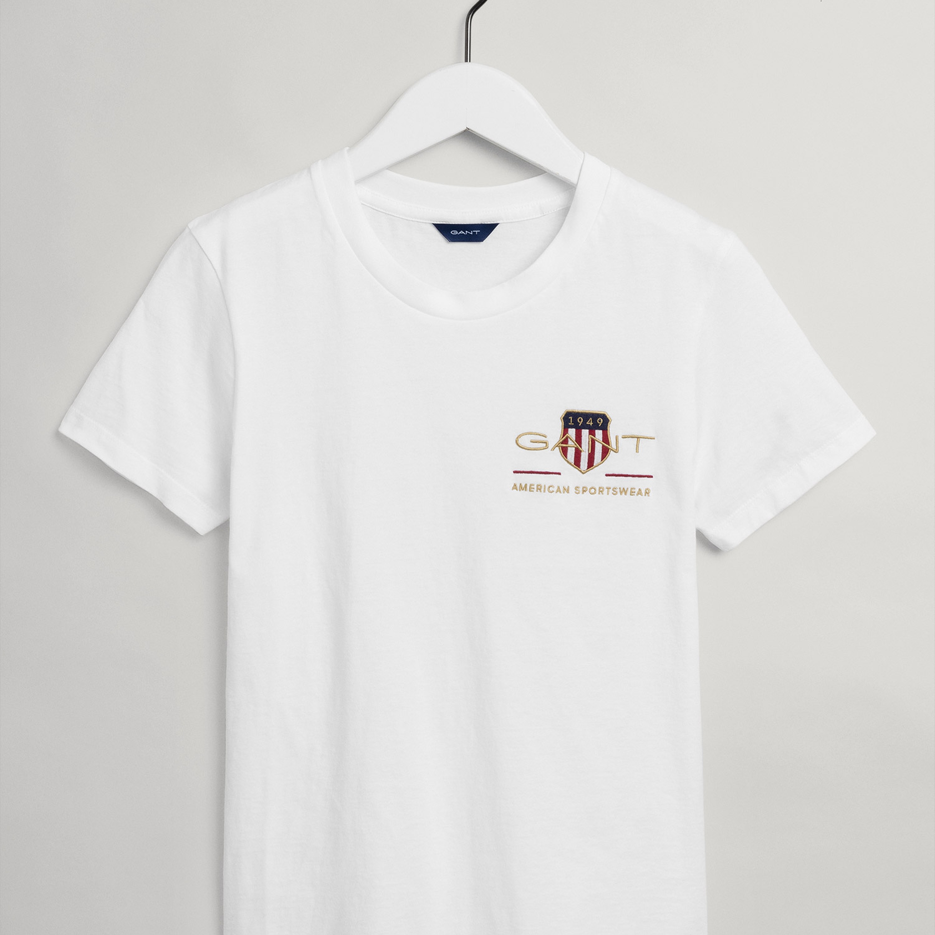 GANT Kadın Beyaz Regular Fit Bisiklet Yaka Logolu T-shirt