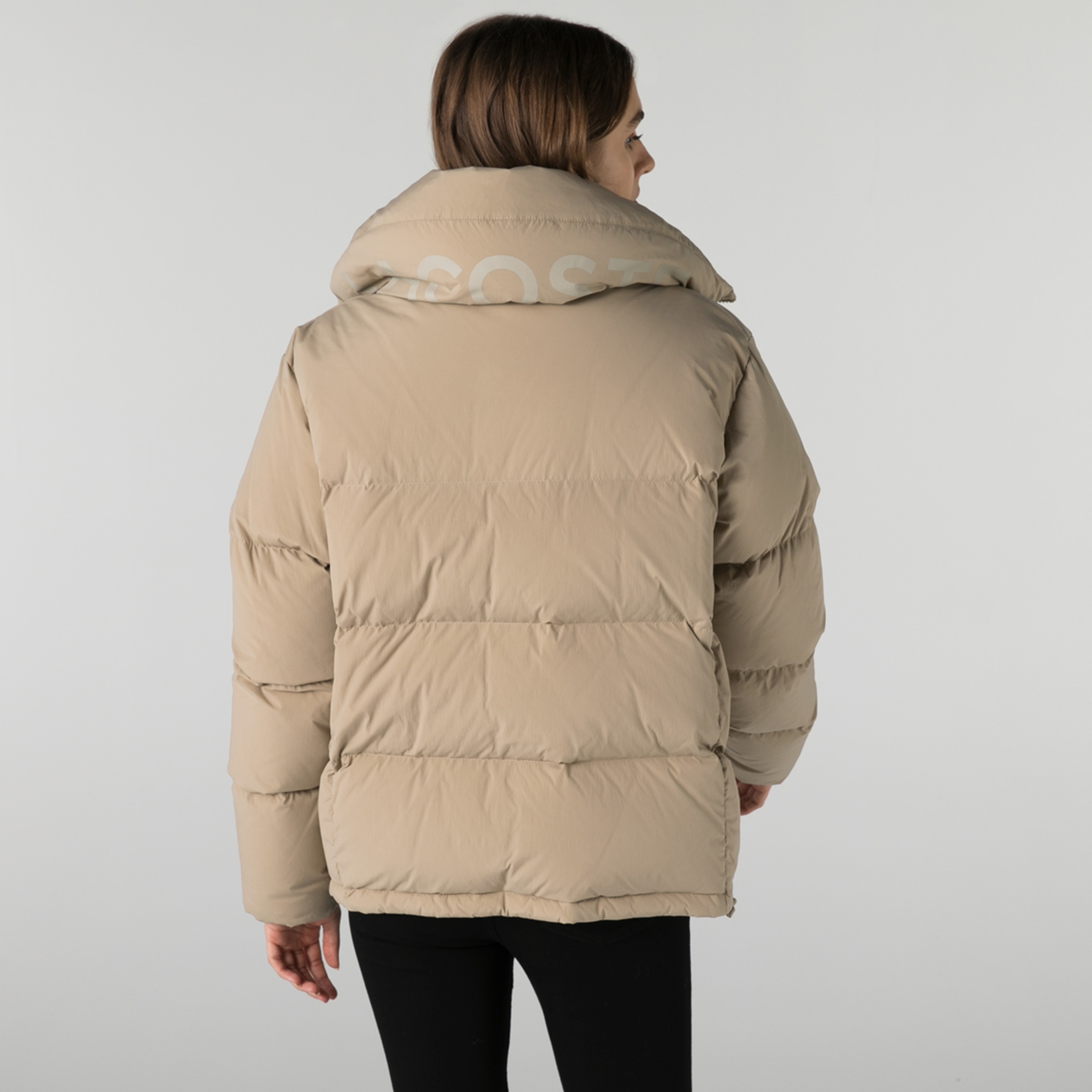 Lacoste Kadın Kapüşonlu Kapitone Beyaz Mont