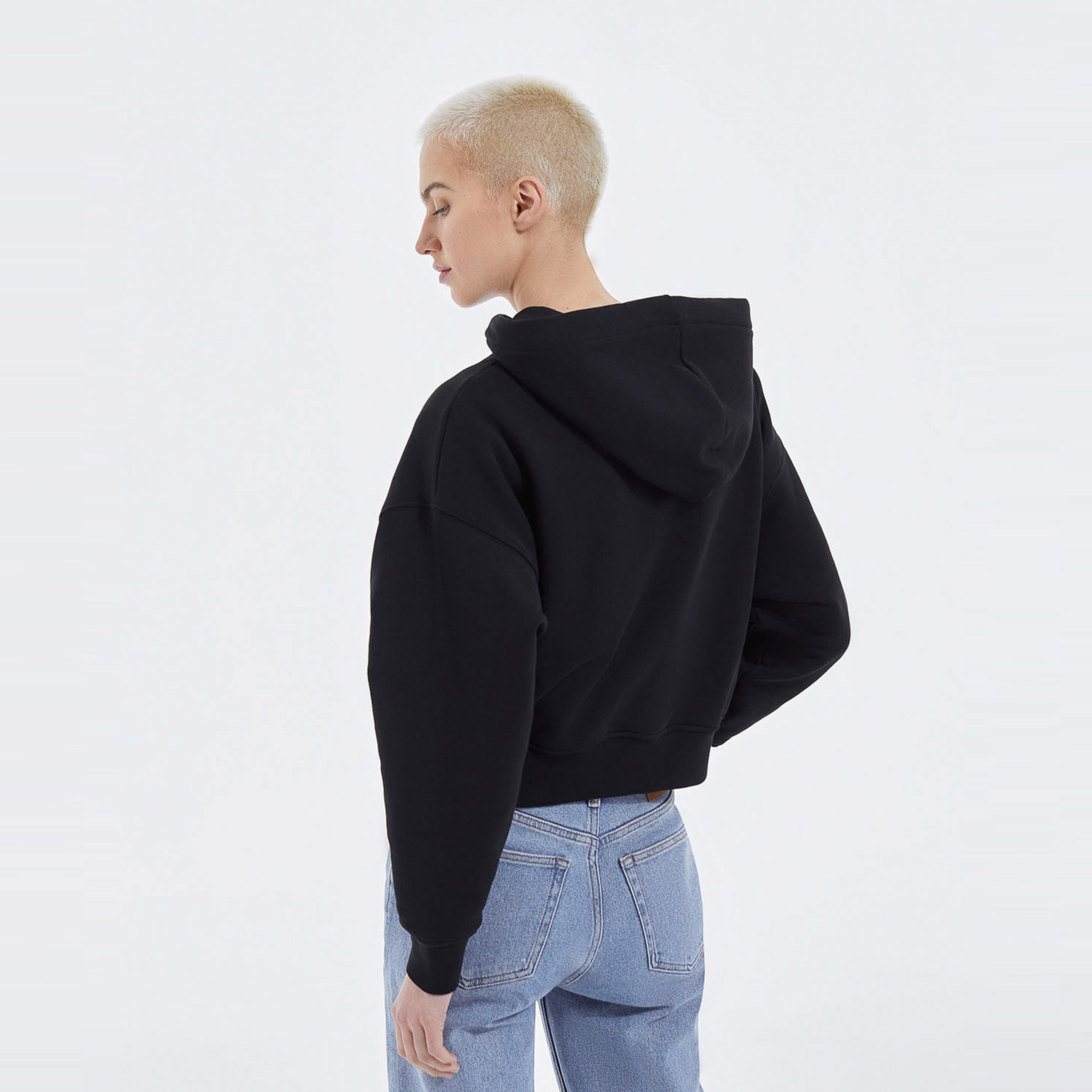 KADIN SİYAH SWEATSHIRT